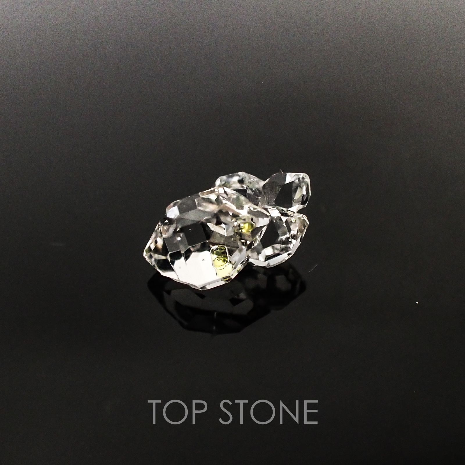 オイルインクォーツ パキスタン産 原石・結晶 1.92ct[20117538]11.1×6.7mm前後