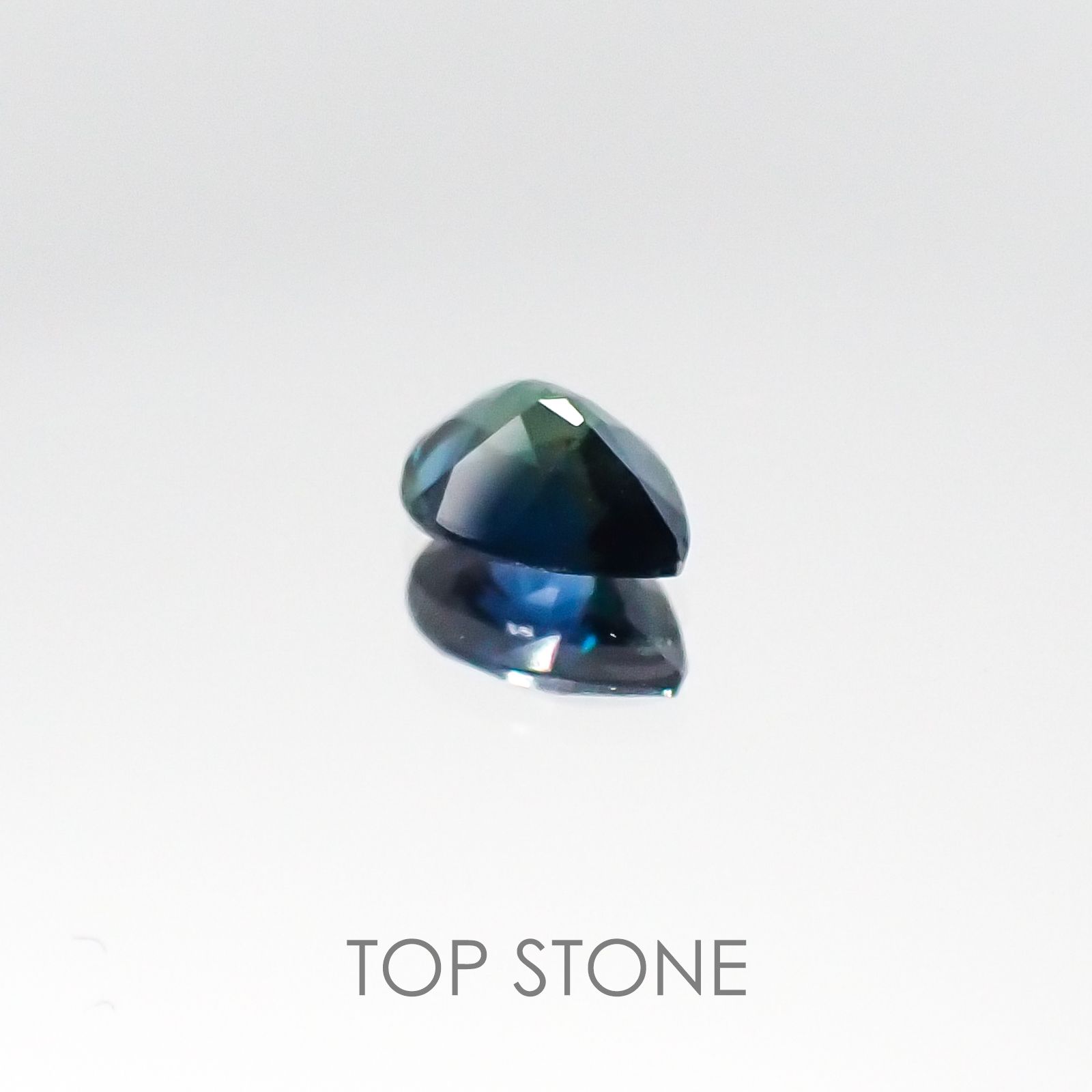 ゴールドシーンサファイア 非加熱 ケニア産 ルース 0.49ct[20085077]5.7×4.2mm前後