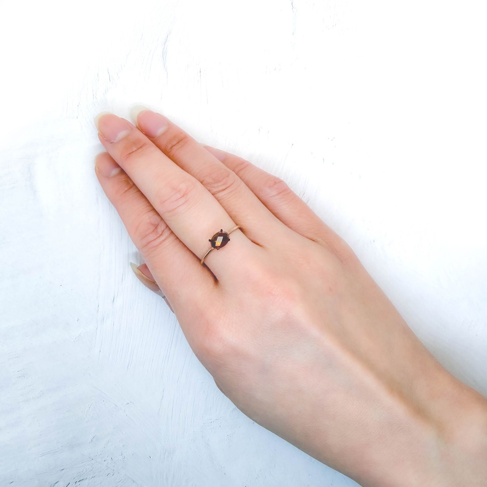 ◇チェッカーカット◇レインボーガーネット 日本・奈良県産 0.88ct / 6.8x4.9mm前後 [260432091]
