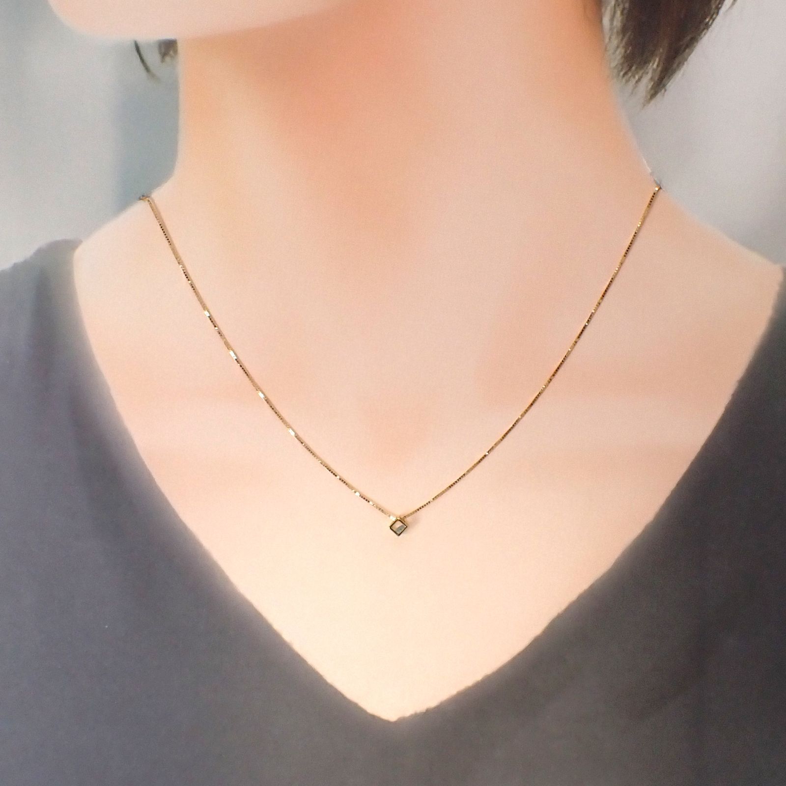 ◇K18 Reinette（レネット）◇ブルートパーズ | キューブボックスデザイン [チャーム/ペンダントトップ※チェーン別売り]