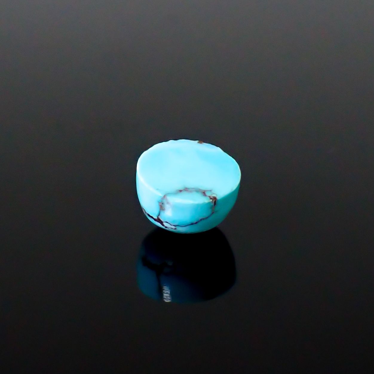 ターコイズ カザフスタン・ゴールデンヒル鉱山産 2.81ct / 8.1x8.1mm前後 [260632394]