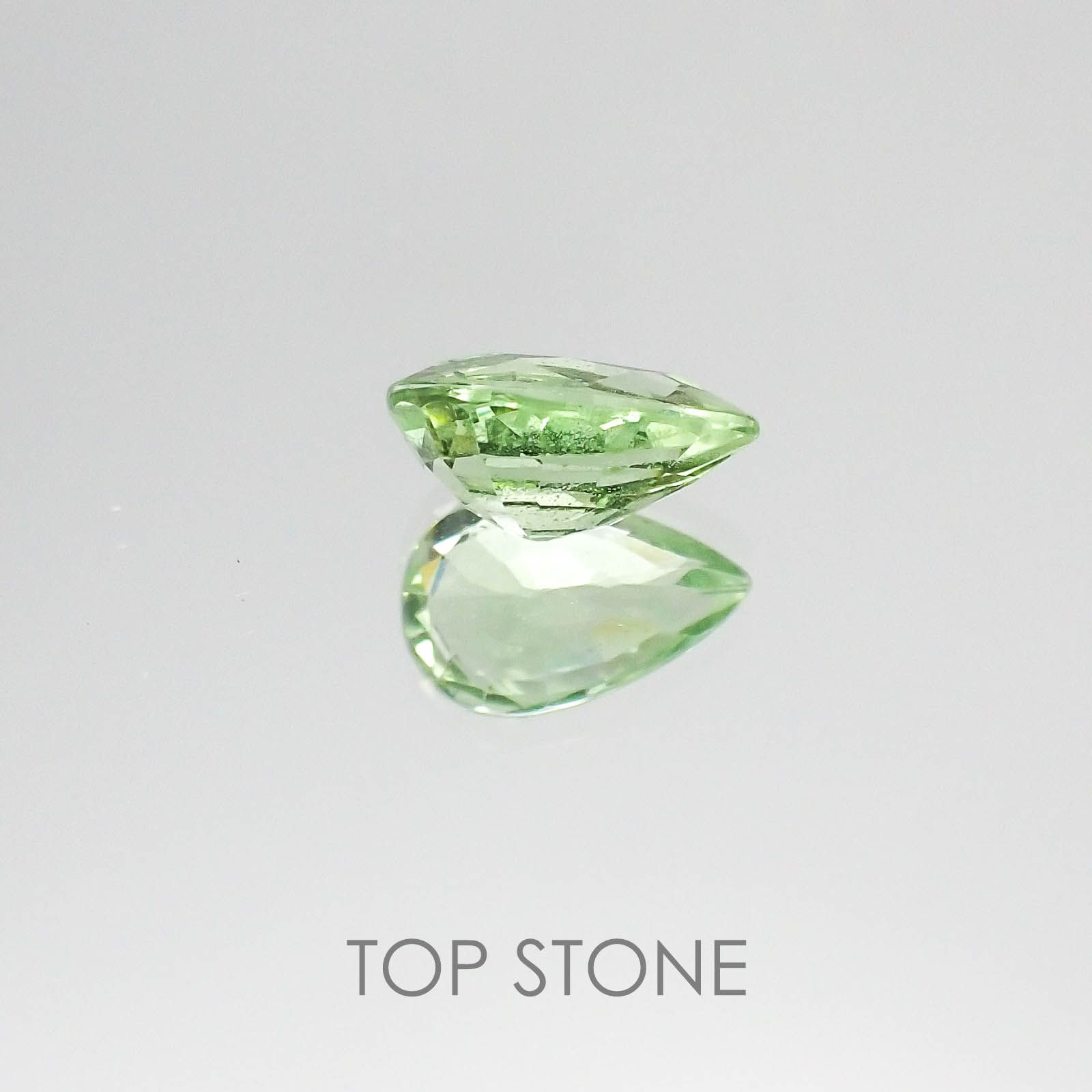 ミントガーネット(宝石名グリーン グロッシュラー・ガーネット) タンザニア産 1.17ct 識別済[20074261]8.2×5.2mm前後