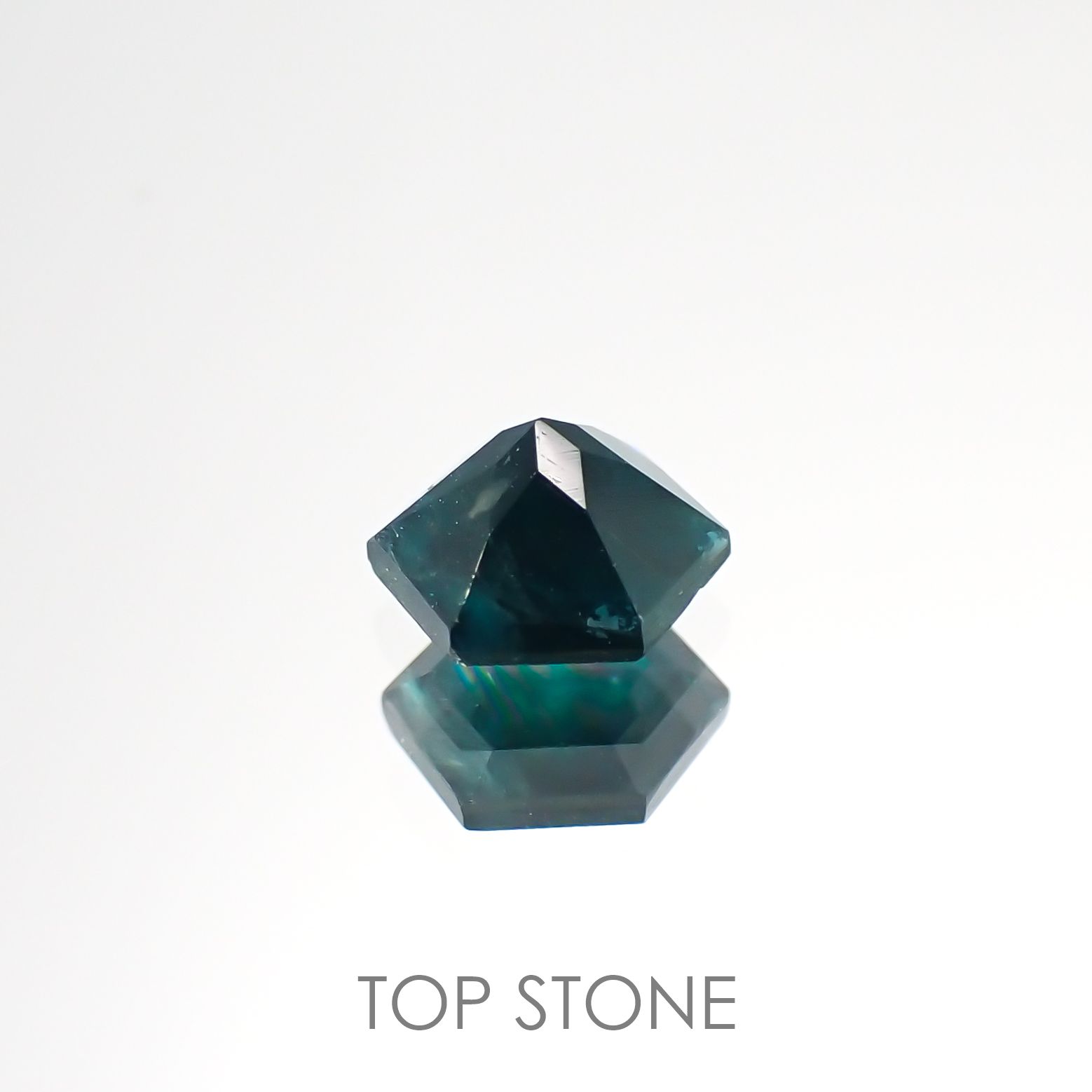 ◇ヘキサゴンカット◇グランディディエライト(宝石名グランディディエライト) マダガスカル産 0.55ct 識別済[210813058]5×5mm前後