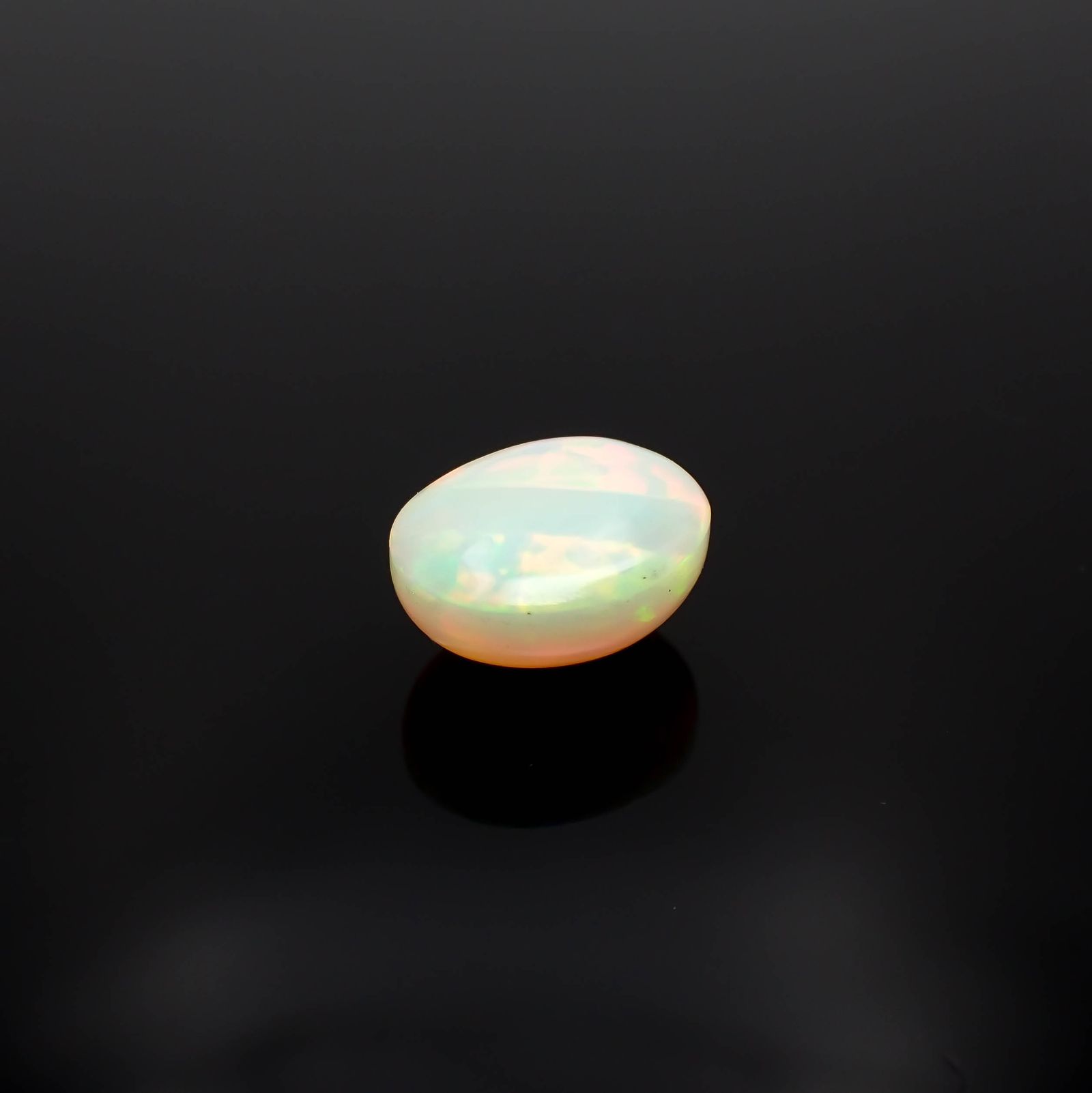 エチオピアオパール(宝石名オパール)エチオピア産 2.947ct ソ付(彩珠)[231224639]11.1x9mm前後