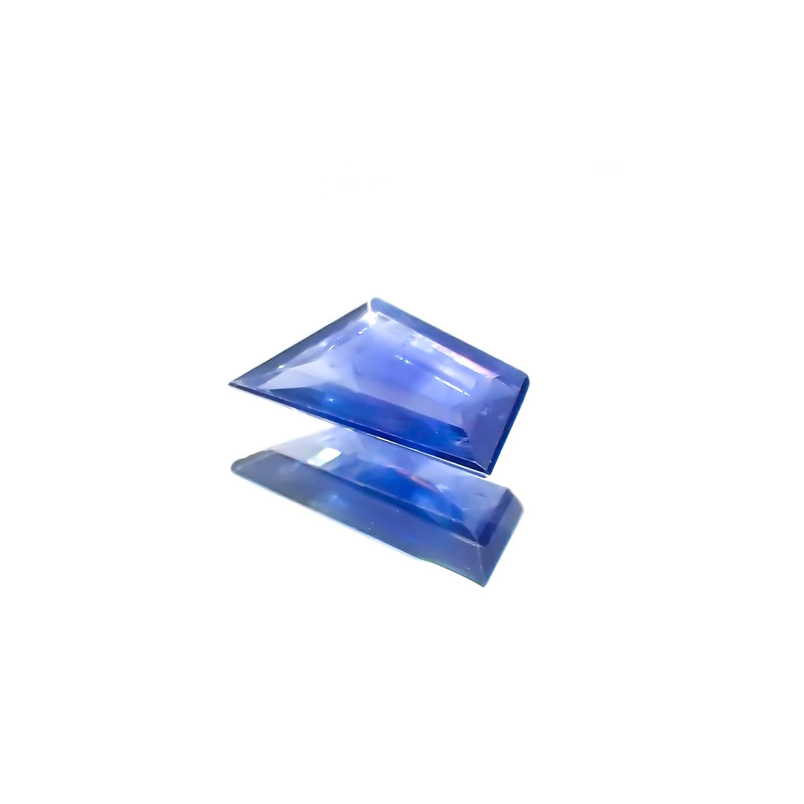 ◇カスタムカット◇サファイア(宝石名サファイア) マダガスカル産 0.98ct 識別済[210813191]9.3×5.4mm前後
