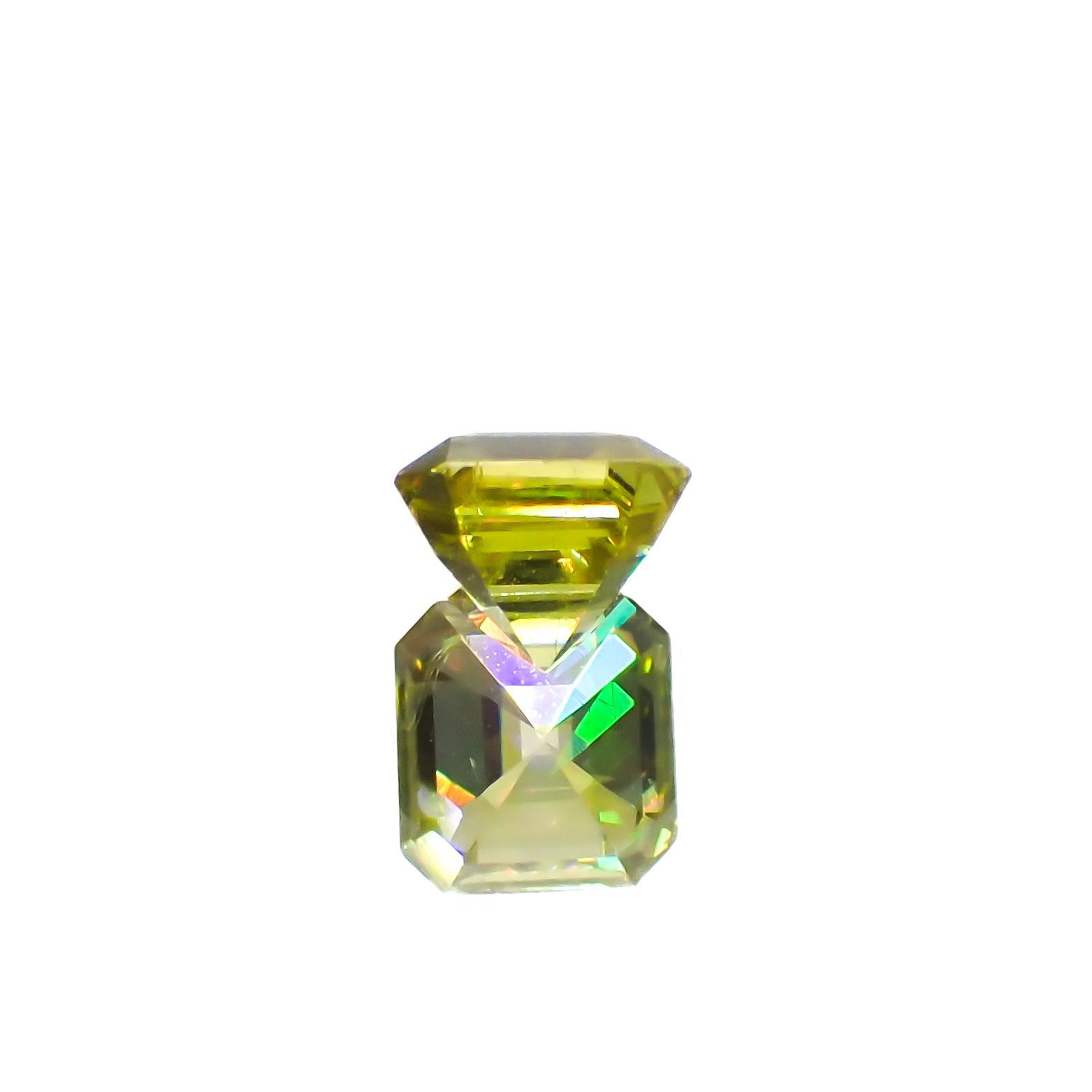 スフェーン(宝石名スフェーン)マダガスカル産 0.85ct 識別済[230120093]5.3x5mm前後