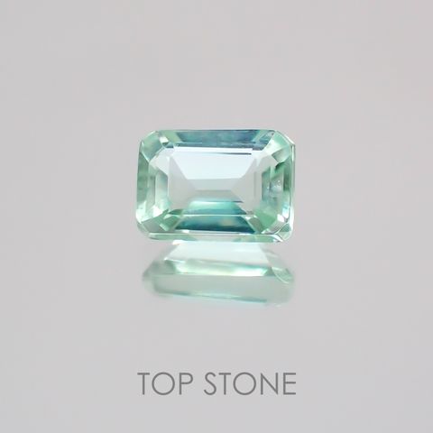 ミントベリル(宝石名グリーン・ベリル) ブラジル産 0.46ct 識別済[21079834]5.4×3.7mm前後