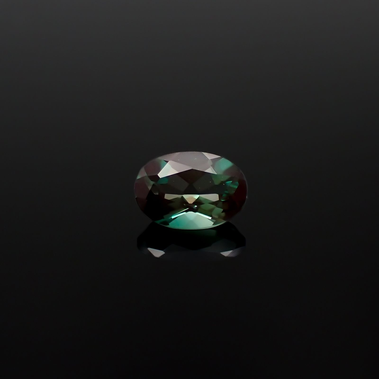 カラーチェンジアンデシン モンゴル産 0.74ct[240226325]7.1x5mm前後