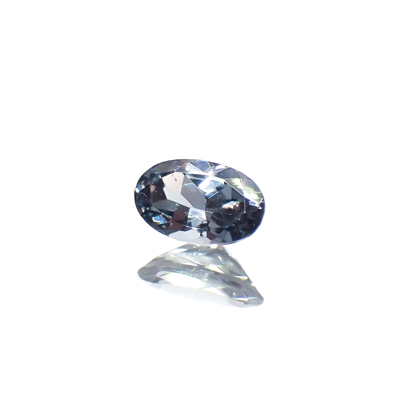 ベキリーブルーガーネット（カラーチェンジガーネット アレキタイプ） マダガスカル・ベキリー産 0.25ct[231224754]4.9x3mm前後