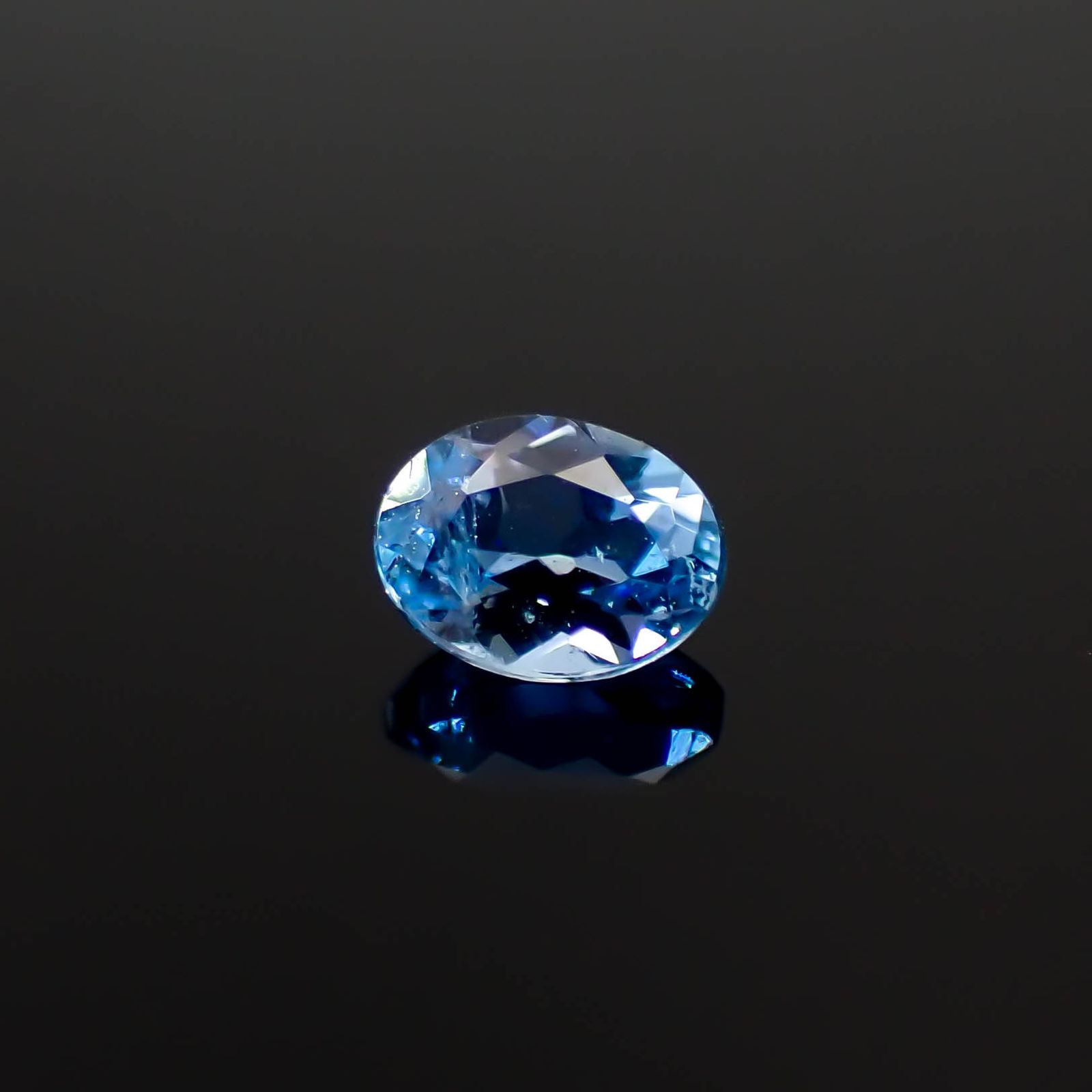 タトゥーアクアマリン ブラジル・ミナスジェライス州タトゥー鉱山産 0.19ct[240627944]4.2x3.1mm前後