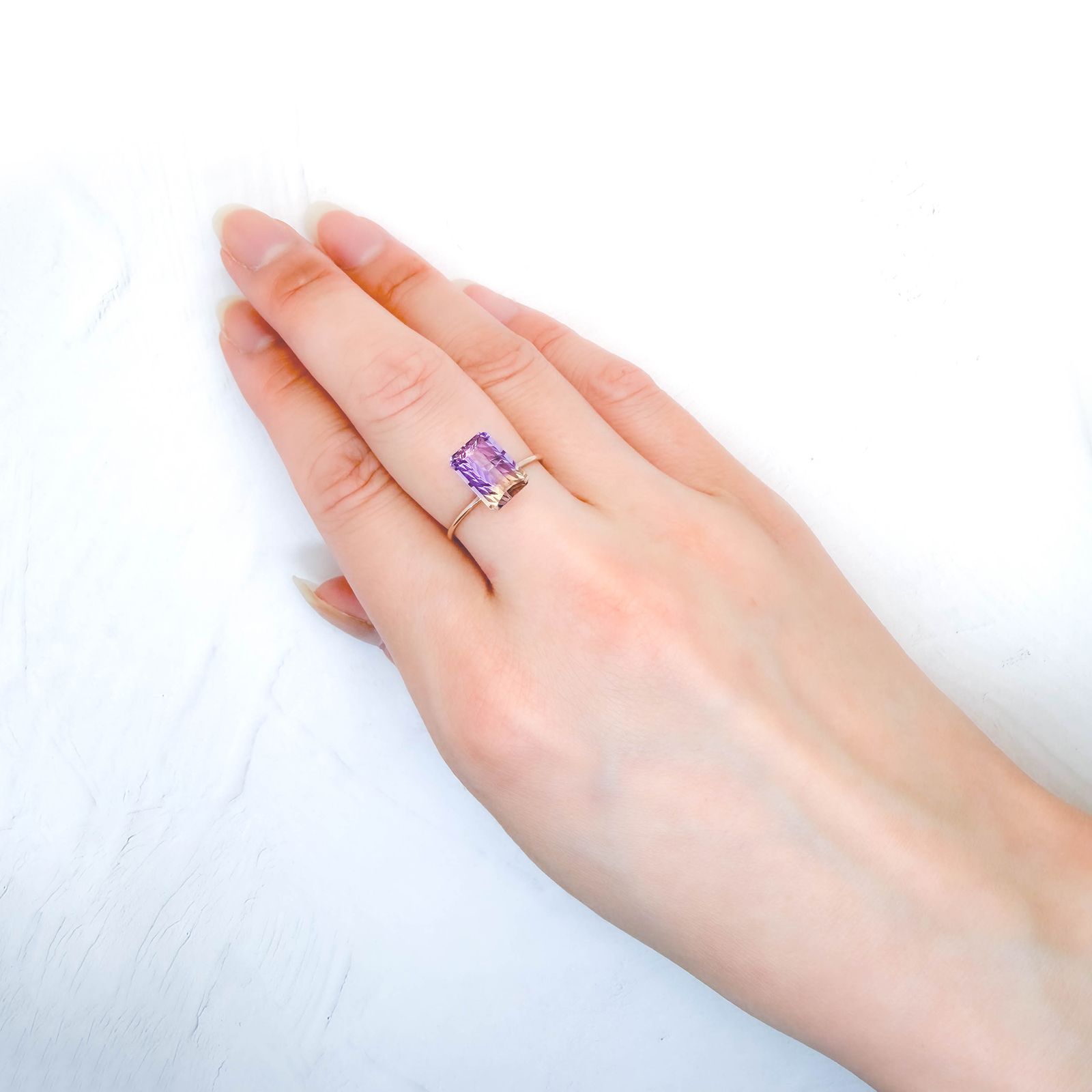 ◇カスタムカット◇アメトリン ブラジル/ボリビア産 2.47ct / 10.1x7.1mm前後 [260632317]
