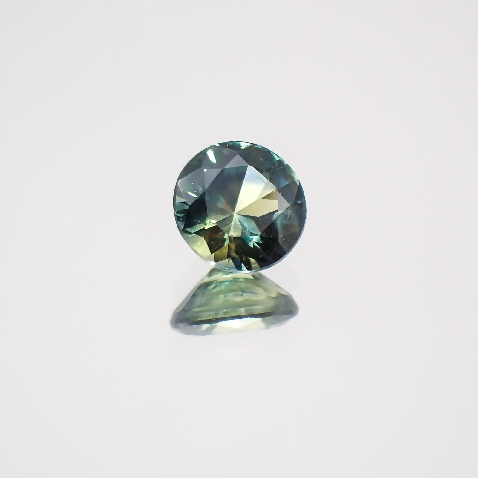 モンタナサファイア アメリカ産 ルース 0.32ct[210410615]3.9×3.9mm前後