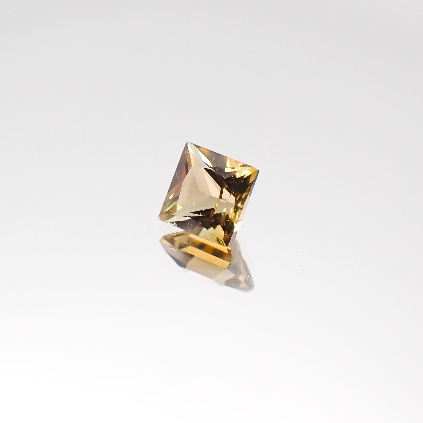 ◇プリンセスカット◇イエロートルマリン(宝石名トルマリン)ブラジル産 0.68ct 識別済[231023954]5x5mm前後
