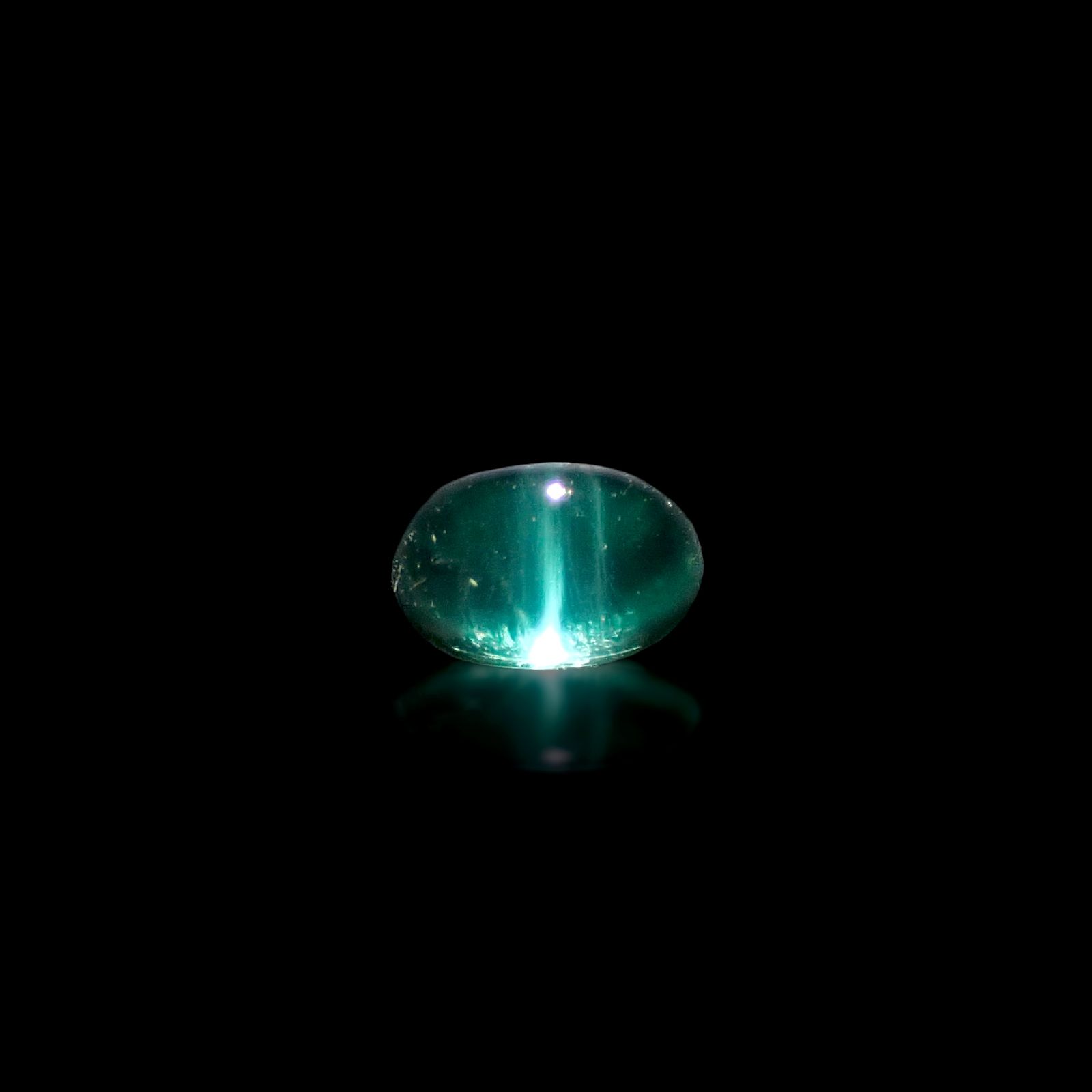 エメラルドキャッツアイ コロンビア産 0.47ct [241229549]5.3x3.6mm前後
