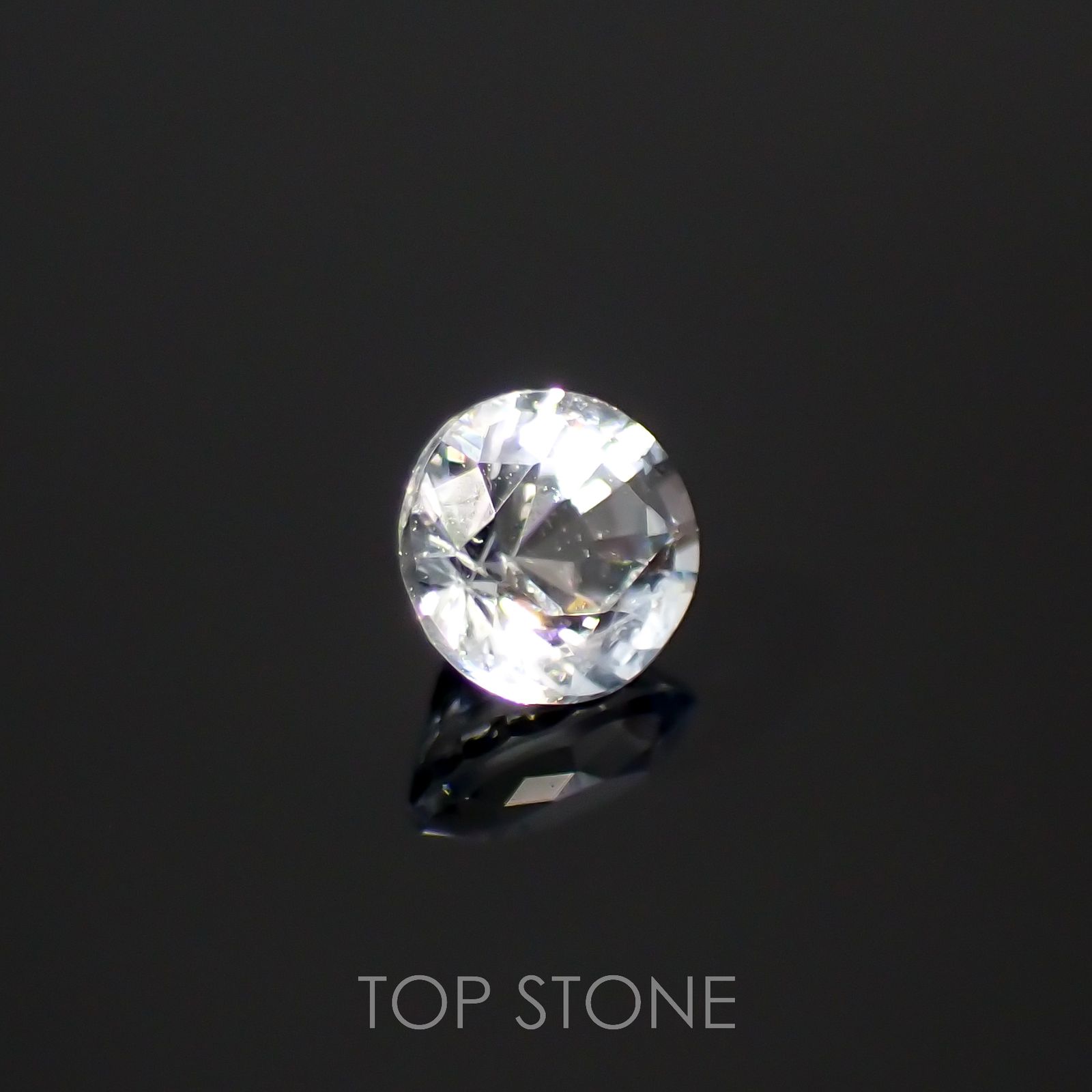 ジェレメジェバイト(宝石名エレメジェバイト)ナミビア産 0.15ct 識別済[220616315]3.2x3.1mm前後