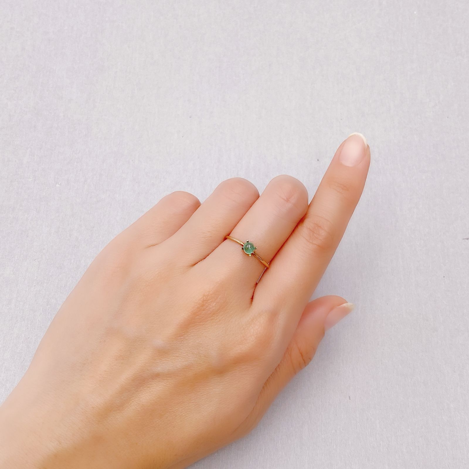 エメラルドキャッツアイ コロンビア産 0.29ct [241229554]3.8x3.6mm前後