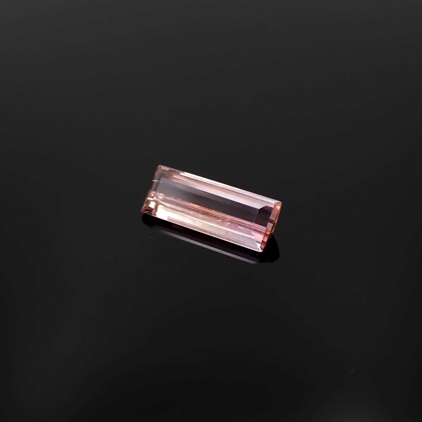 バイカラートパーズ ブラジル産 1.55ct[230521919]11.3x4.3mm前後