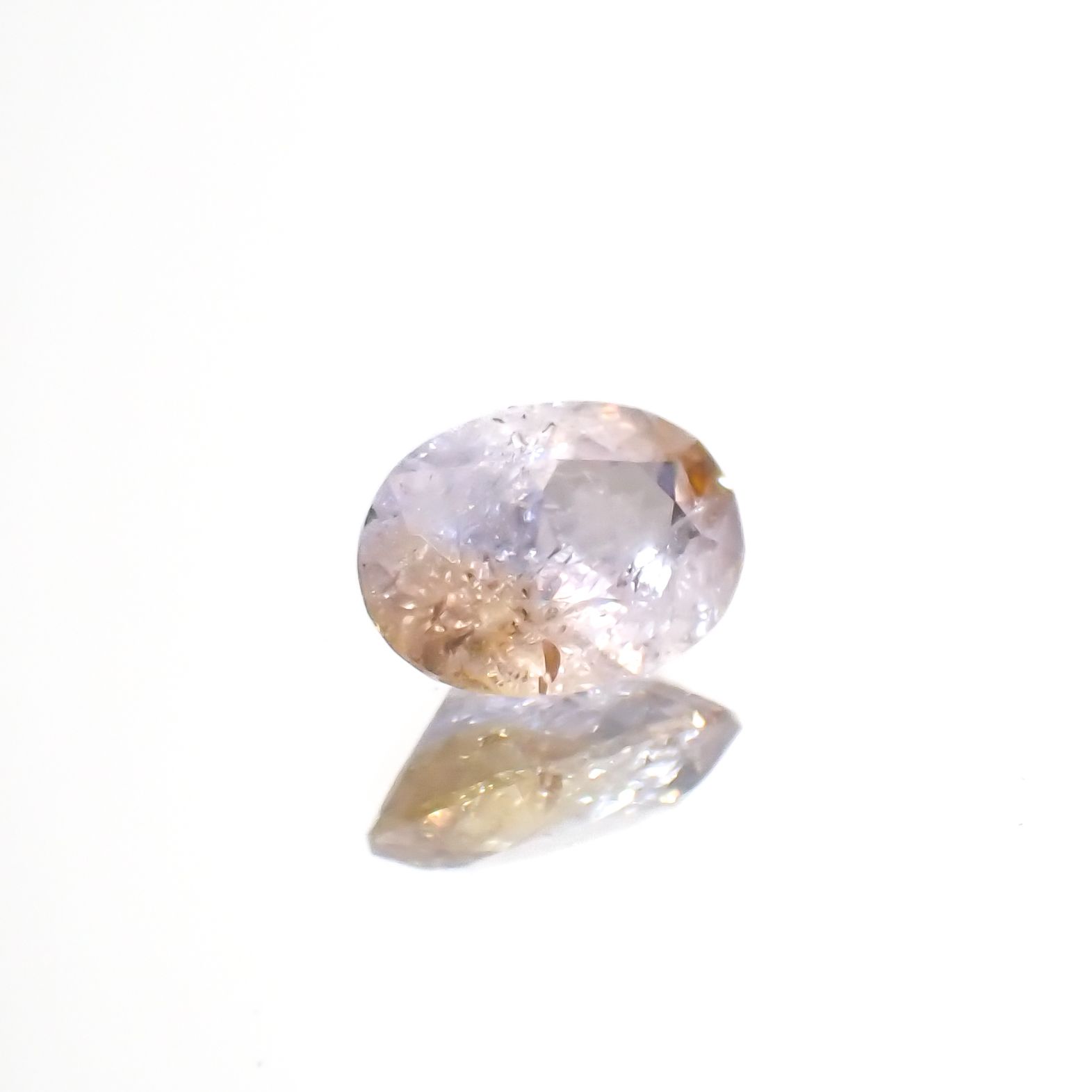 バイカラーマグネシオアキシナイト フルオレッセンス(宝石名マグネシオ・アキシナイト)タンザニア産 0.847ct ソ付(日独)[230421873]7.22x5.16mm前後