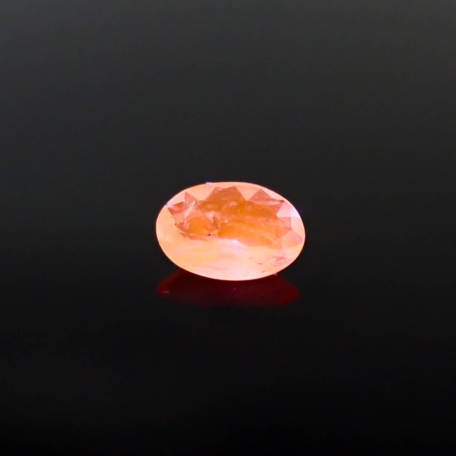 ハックマナイト アフガニスタン産 0.26ct [250530458]5.8x3.9mm前後