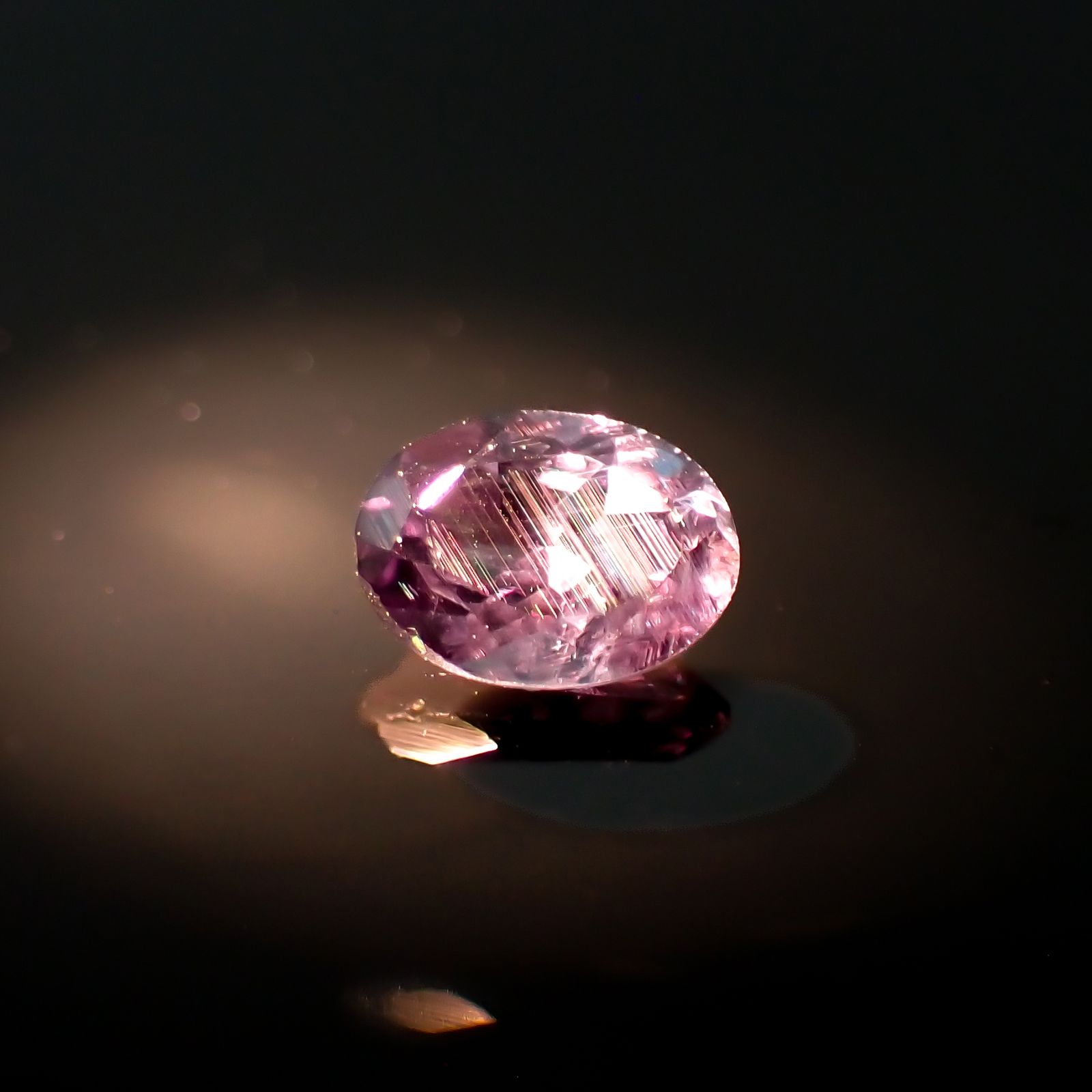 ベキリーブルーガーネット（カラーチェンジガーネット アレキタイプ） マダガスカル・ベキリー産 0.19ct[230923539]4x2.9mm前後