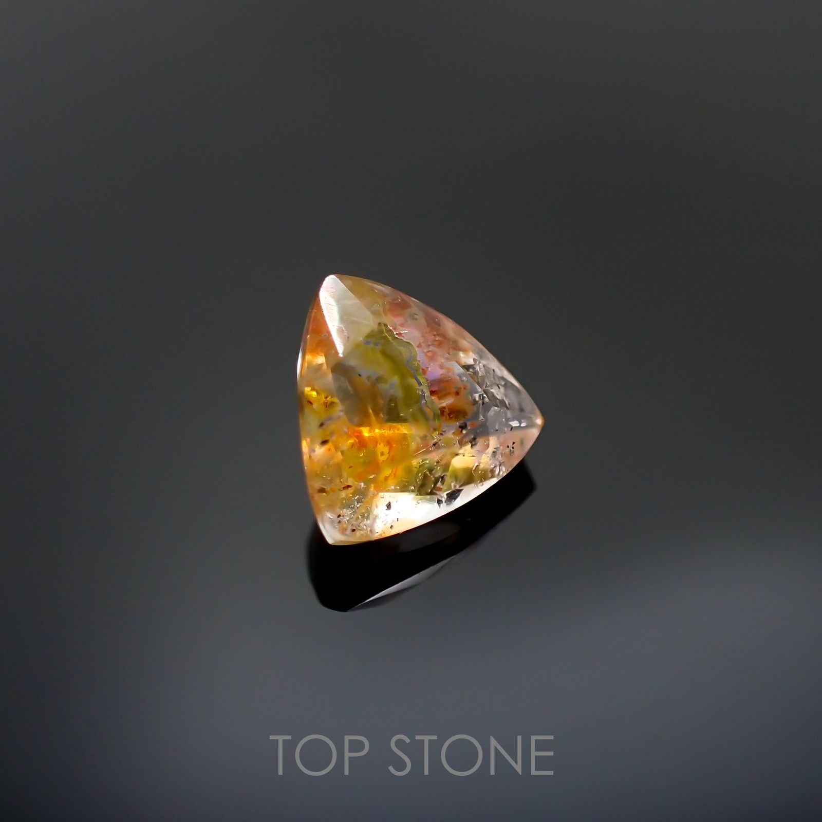 オーロラクォーツ ブラジル・ミナスジェライス産 1.15ct[220114379]7.1x7.4mm前後