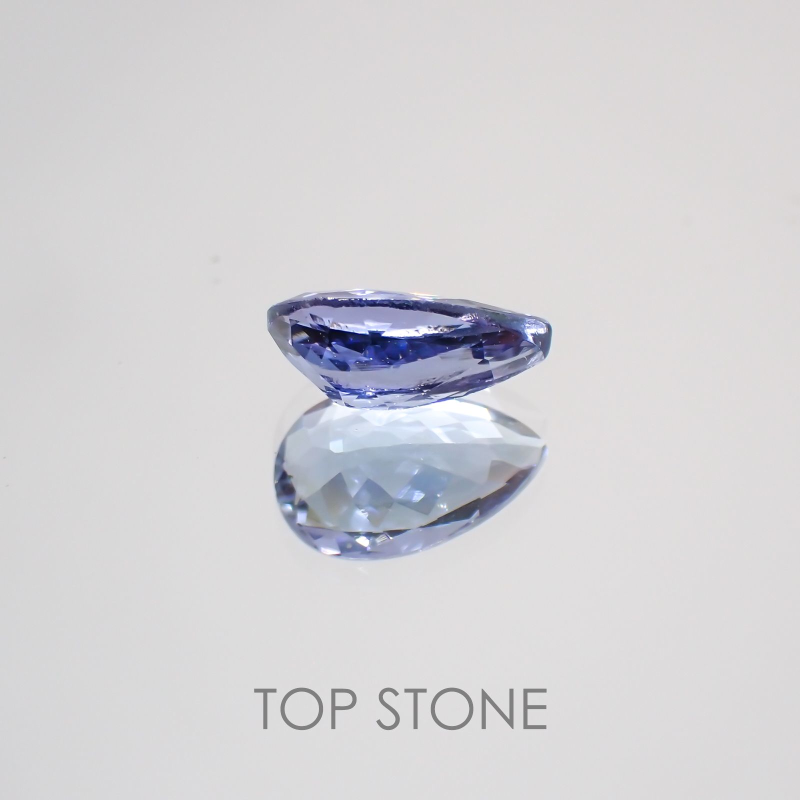 バイカラータンザナイト タンザニア産 ルース 0.92ct[210410417]8.1×5mm前後