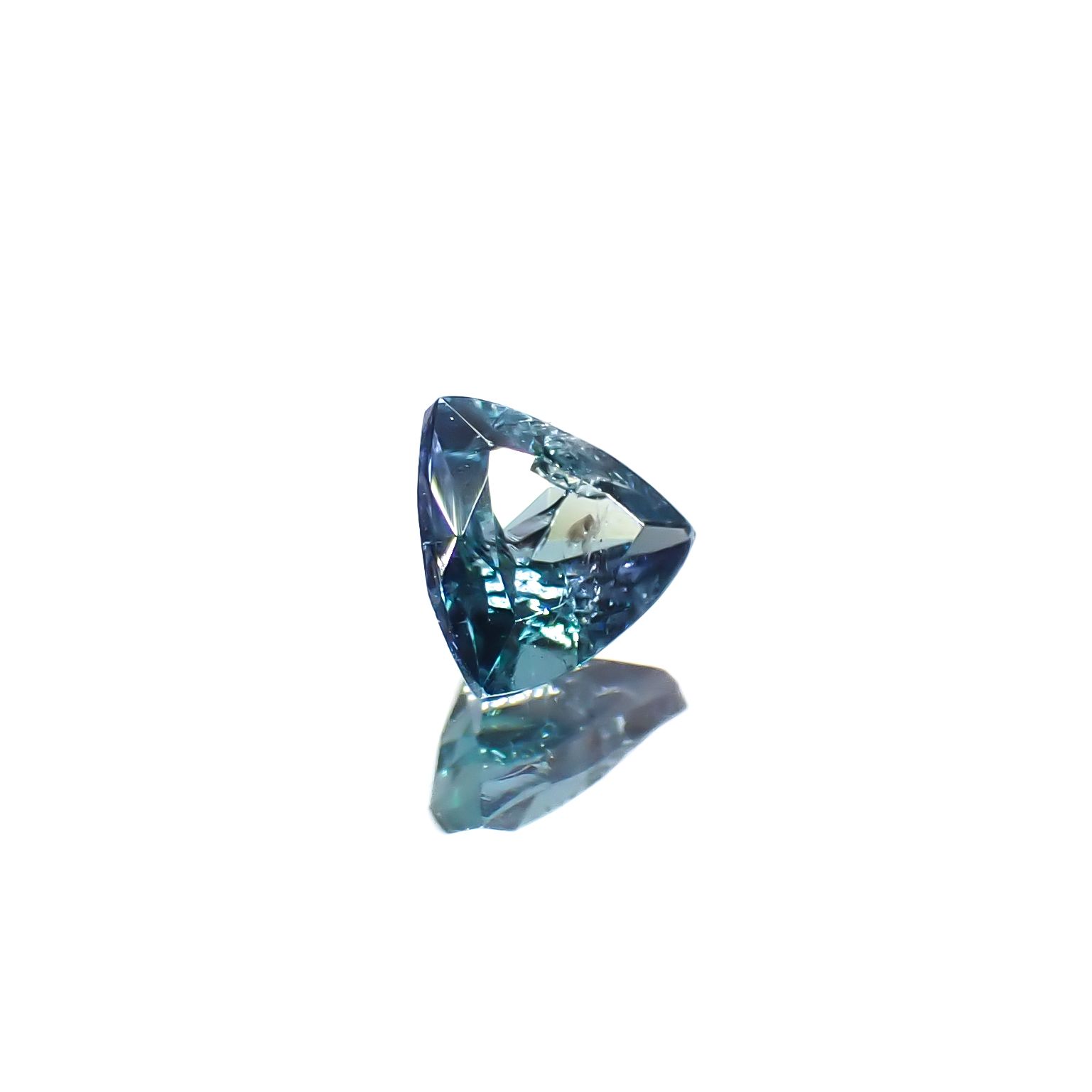 ブルーコーネルピン(宝石名ブルー・コーネルピン)タンザニア産 0.19ct 識別済[240527688]3.7x3.7mm前後