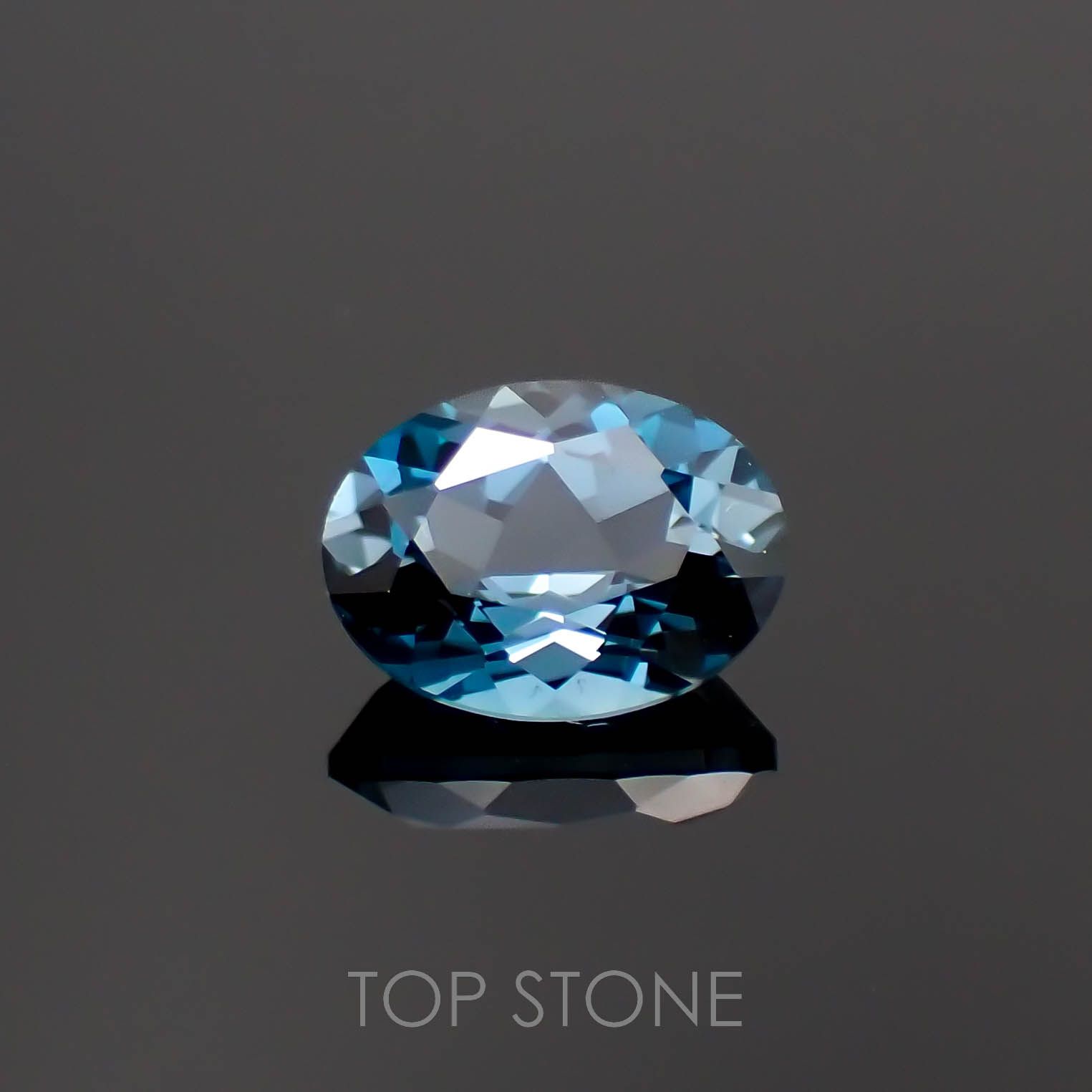 ロンドンブルートパーズ ブラジル産 1.44ct[221219311]8x5.9mm前後