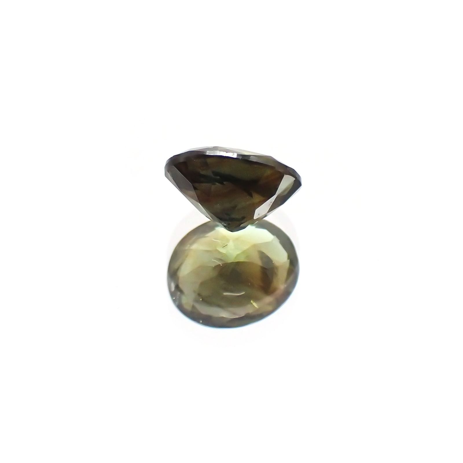 ゴールドシーンサファイア 非加熱(宝石名シーン・サファイア) ケニア産 0.599ct ソ付(彩珠)[25129294]5.5×4.5mm前後