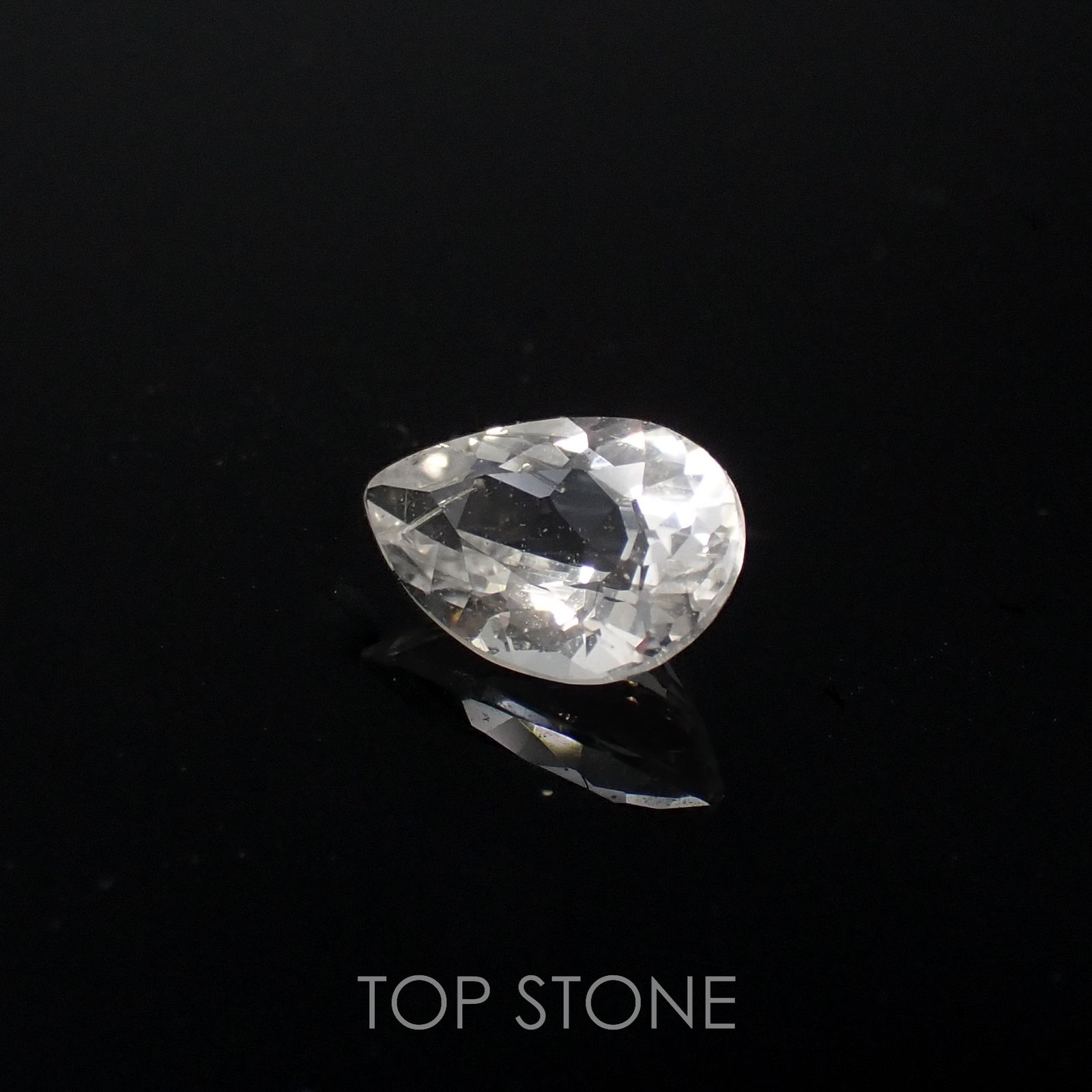 フェナカイト(宝石名フェナカイト)マダガスカル産 0.80ct 識別済[220716961]7.9x5.4mm前後