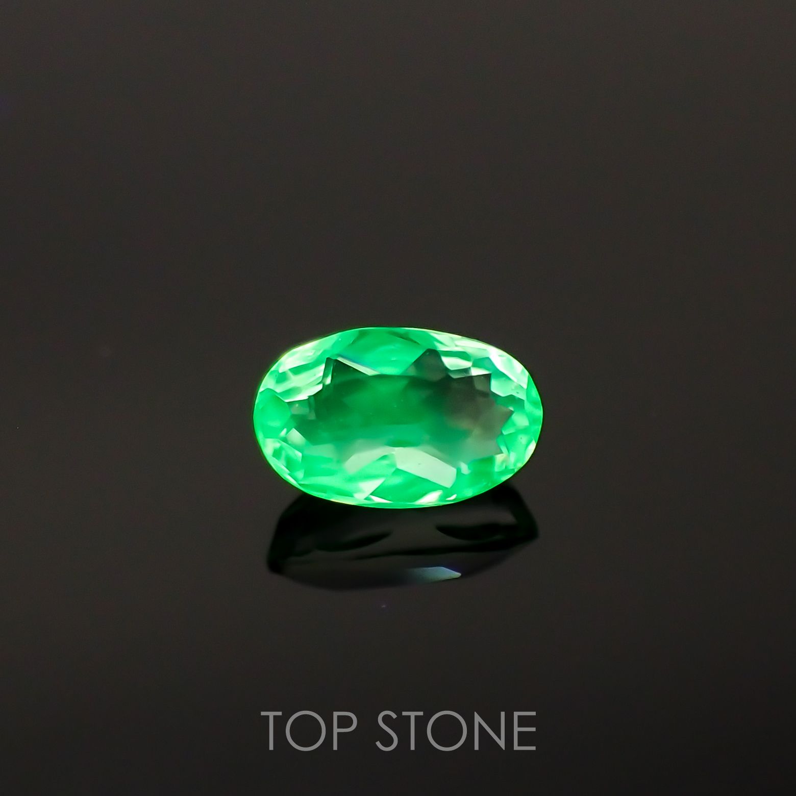 ハイアライトオパール(宝石名オパール) メキシコ産 0.124ct ソ付(彩珠)[210611150]4.1×2.5mm前後