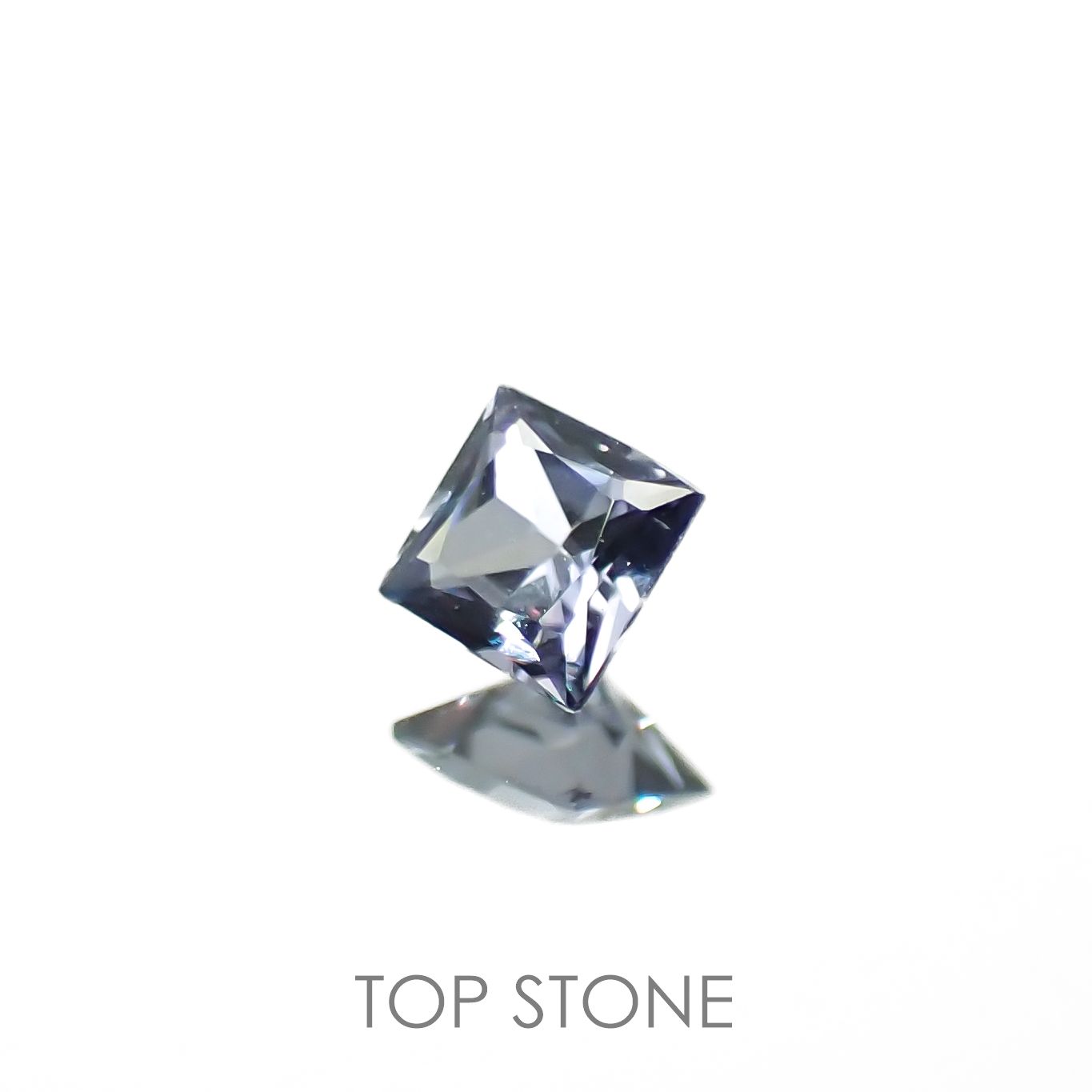 ◇プリンセスカット◇カラーチェンジガーネット アレキタイプ マダガスカル・ベキリー産 0.093ct[230119888]2.5x2.4mm前後