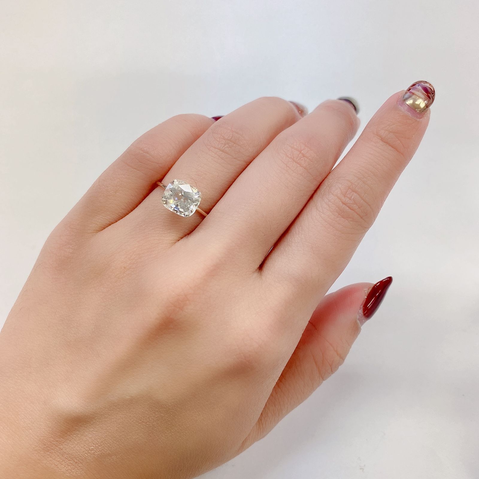 ジェレメジェバイト(宝石名エレメージェバイト) ビルマ産 2.583ct ソ付(彩珠)[19111877]7.5×8.6mm前後