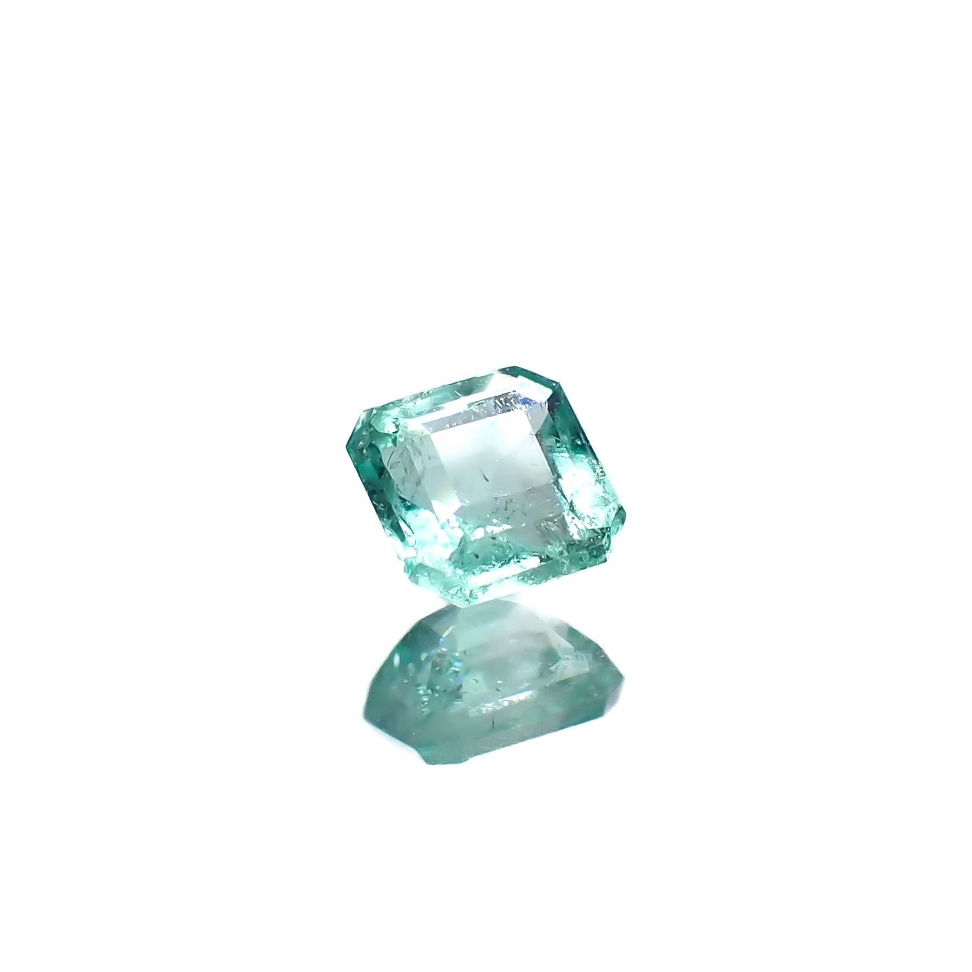 パステルカラーエメラルド コロンビア産 0.21ct[240225950]3.4x3.3mm前後