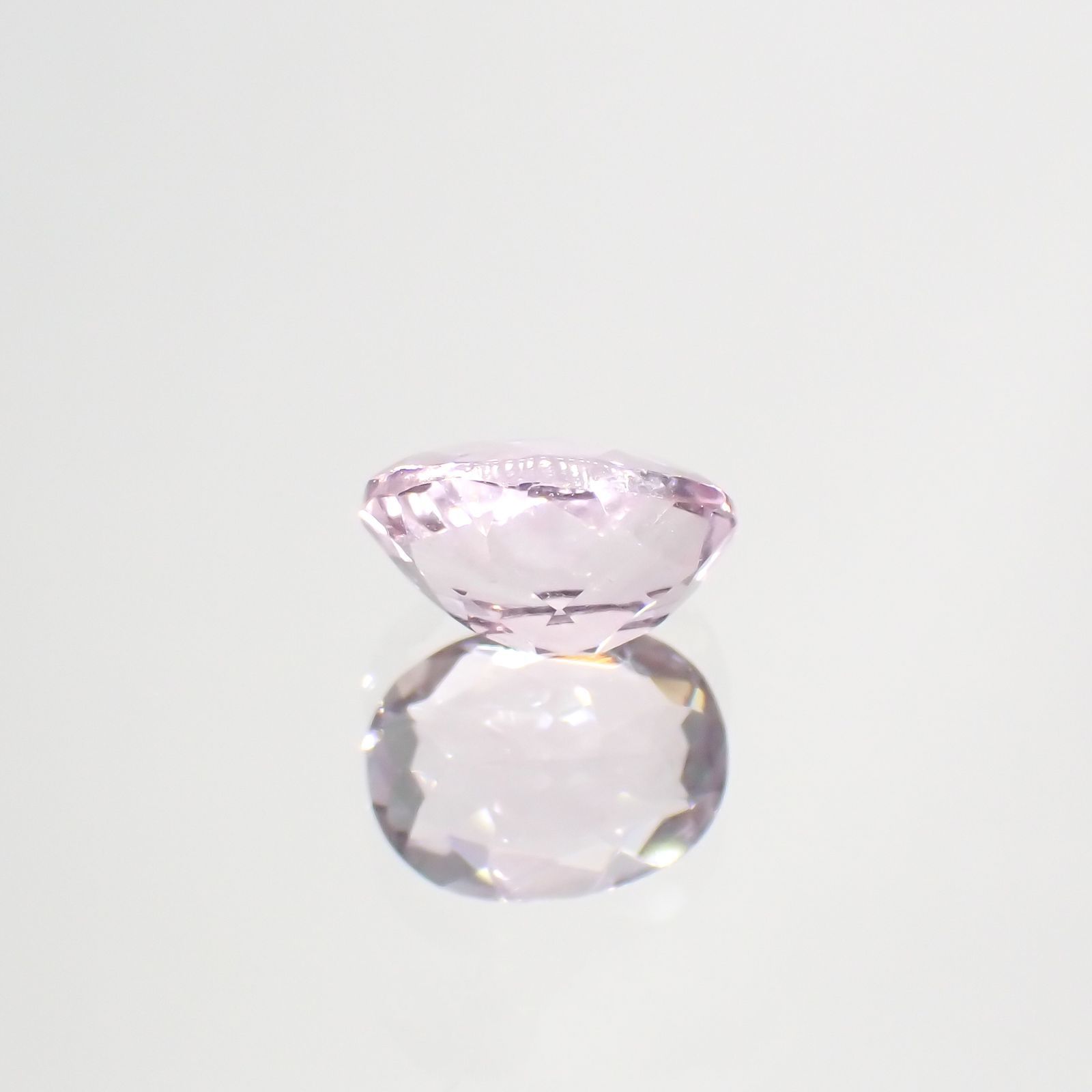 ピンクフローライト(宝石名フルオライト)ブラジル産 1.60ct 識別済[220115127]8.1x6.2mm前後