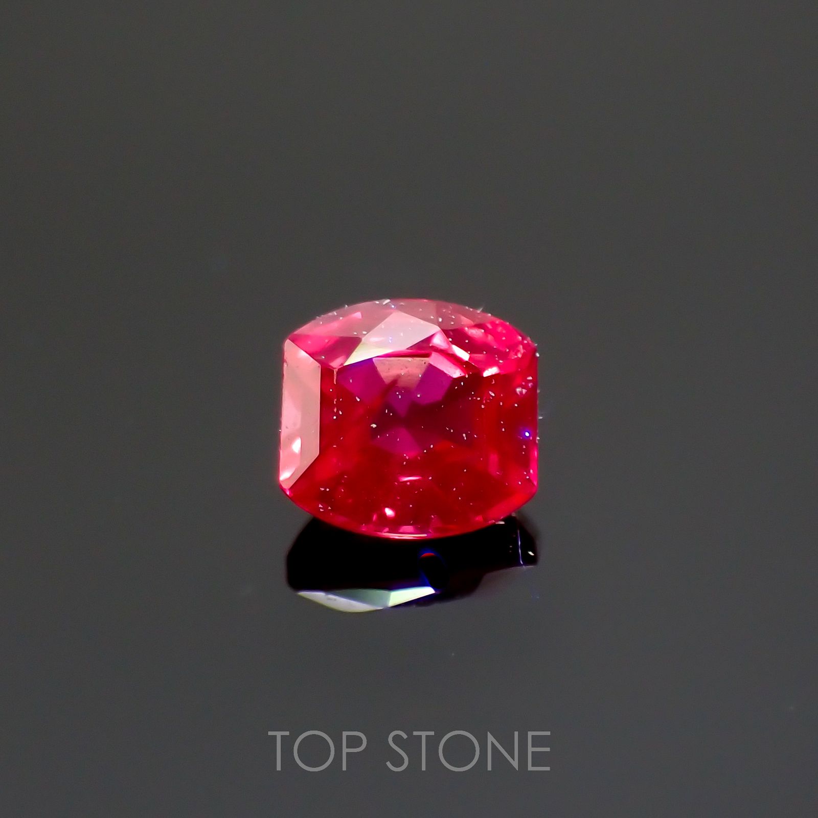 ルビー モザンビーク/ビルマ産 0.15ct[220616210]2.8x2.7mm前後