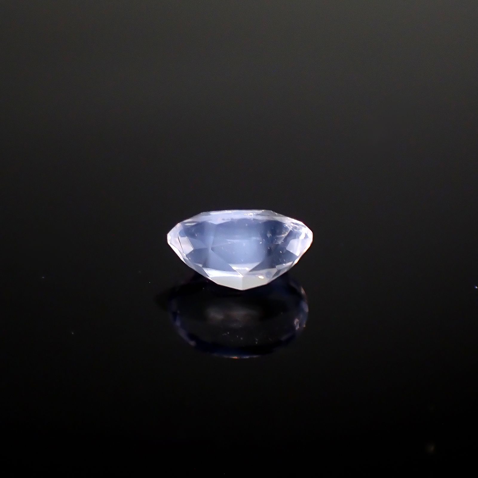 ムーンストーン(宝石名オーソクレース)インド/スリランカ産 0.67ct 識別済[240527730]7.1x5mm前後