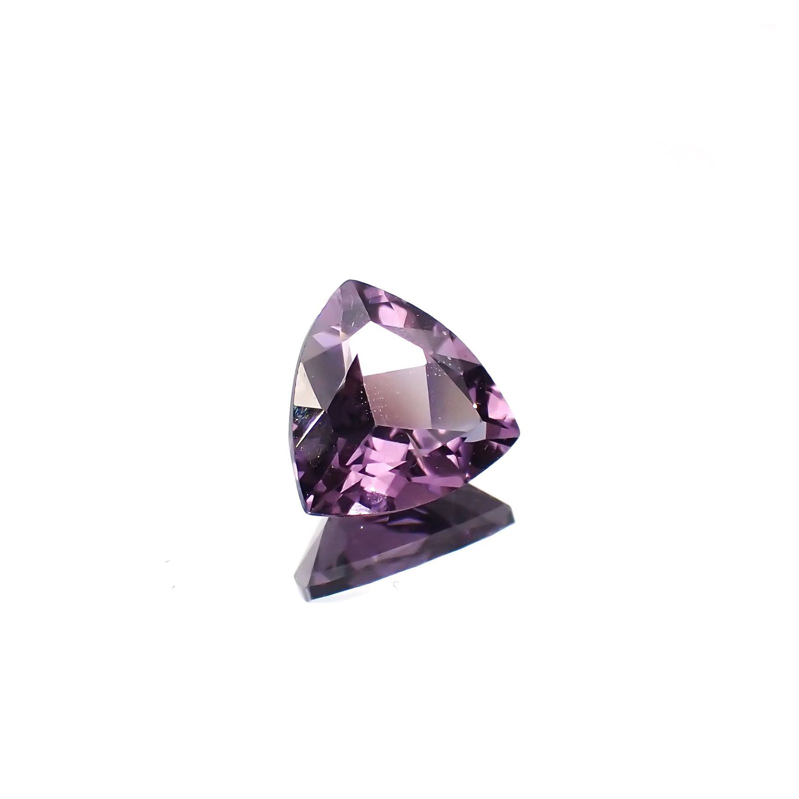 パープルスピネル(宝石名スピネル)ビルマ/マダガスカル産 1.37ct 識別済[250220603]7.4x7.3mm前後