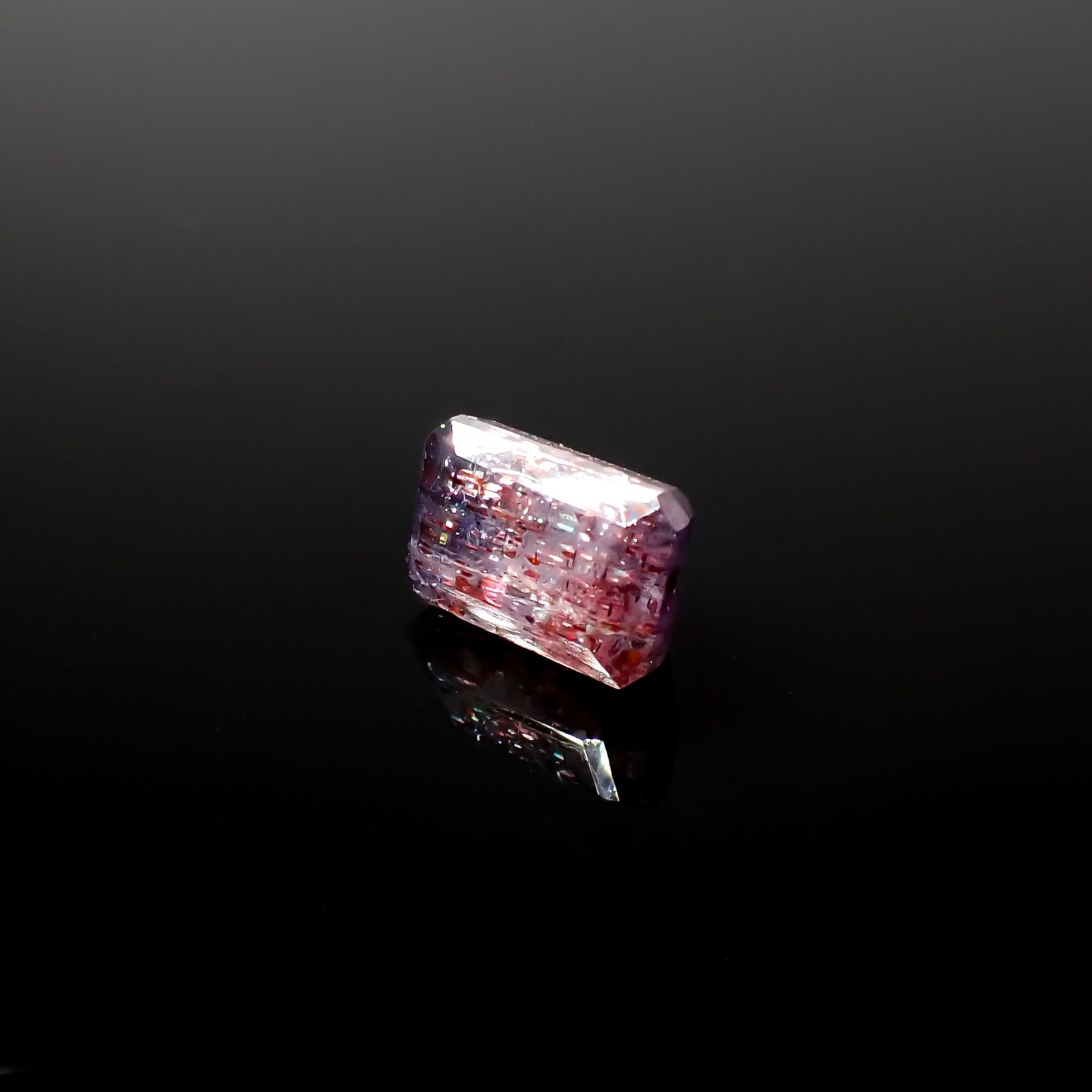 ブラッドショットアイオライト インド産 2.32ct[240125380]8.4x6mm前後