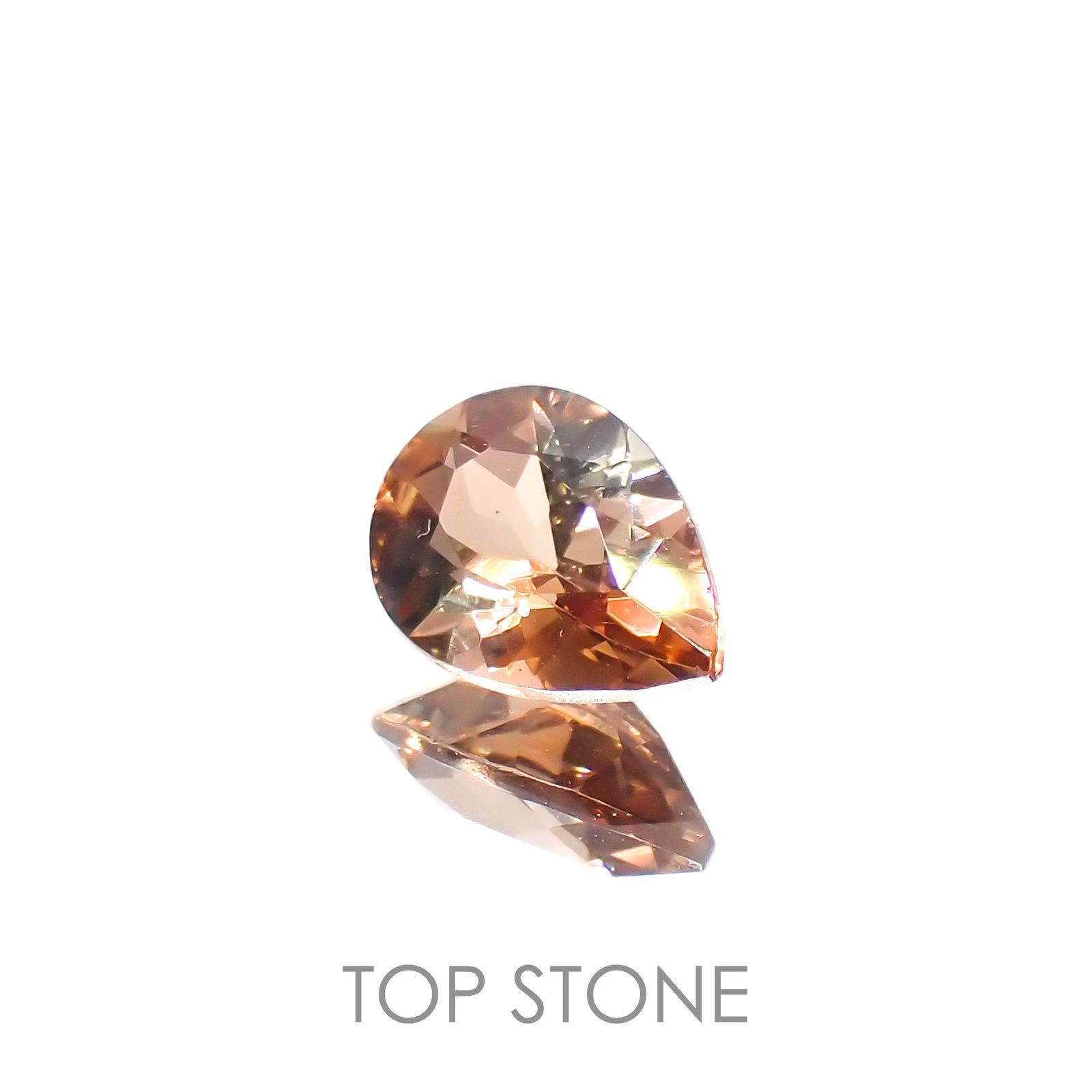 バイカラーアンダリュサイト(宝石名アンダリュサイト)スリランカ/マダガスカル産 0.58ct 識別済[230320832]6.8x4.7mm前後