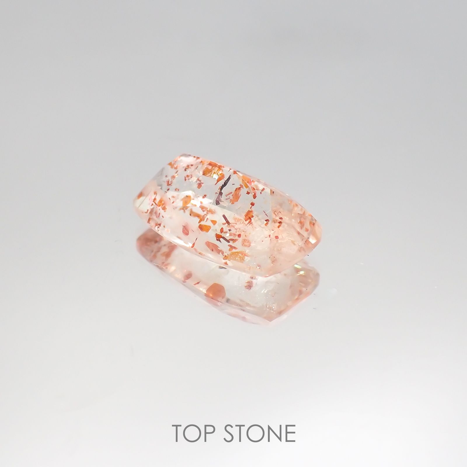 イリュージョンサンストーン(宝石名オリゴクレース)タンザニア産 2.36ct 識別済[220113869]11.3x6.8mm前後