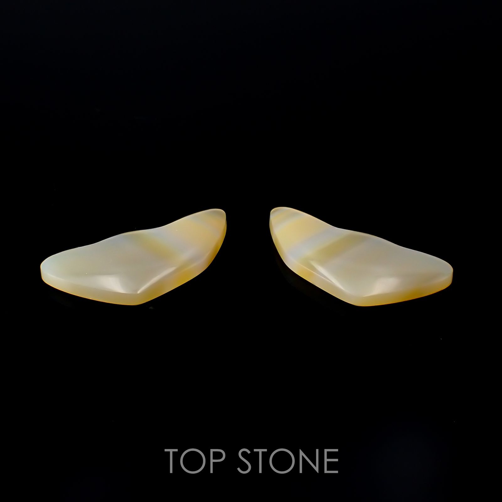 ◇カスタムカット◇アイリスアゲート 2個セット(蝶々) スライス インドネシア・スマトラ産 27.67ct[221118991]31.6-31.7x15.8-15.5mm前後