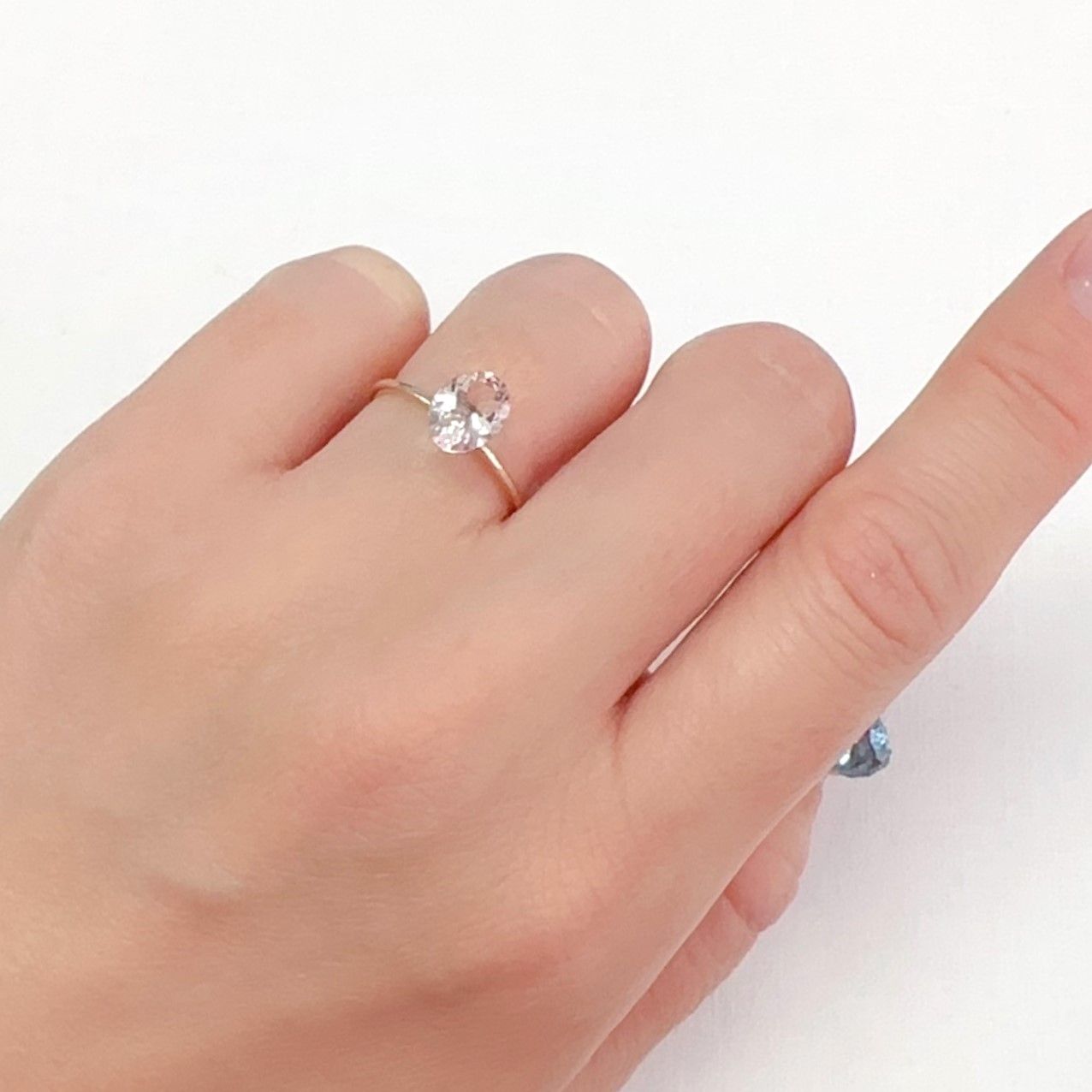 モルガナイト ブラジル産 0.95ct[240326773]7.9x6.1mm前後