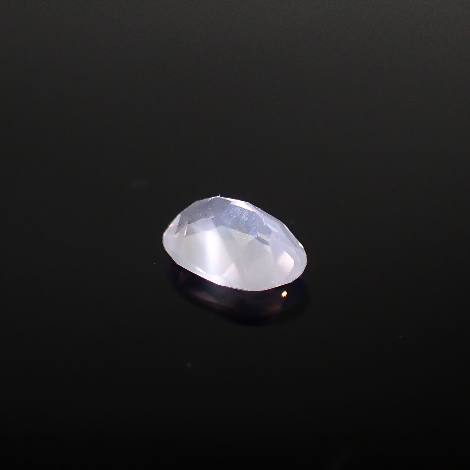 ムーンストーン(宝石名オーソクレース)インド/スリランカ産 0.65ct 識別済[240527733]7.1x5.1mm前後