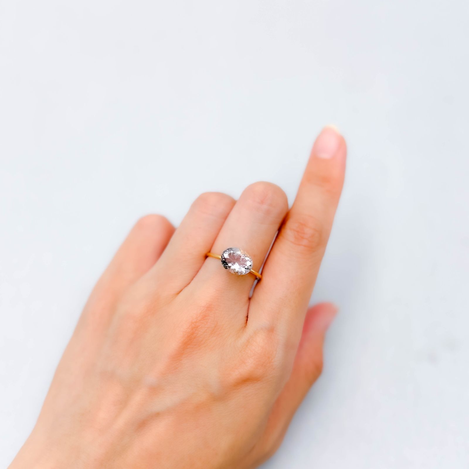 フローライト フルオレッセンス アフガニスタン産 2.62ct [250630526]10x7.8mm前後