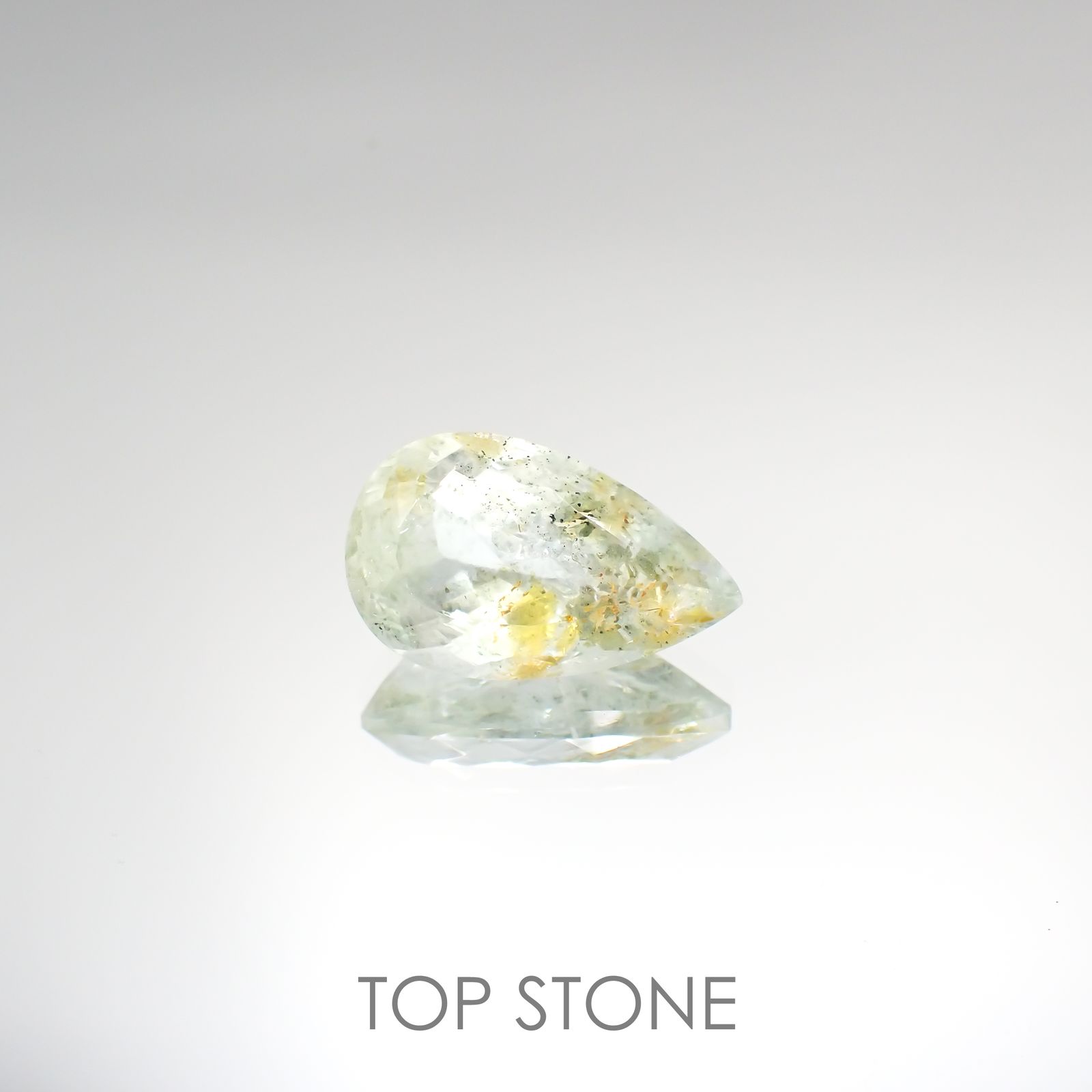オーロラアクアマリン(宝石名シーン・アクアマリン) ブラジル産 8.991ct ソ付(彩珠)[210812719]18.7×11.3mm前後