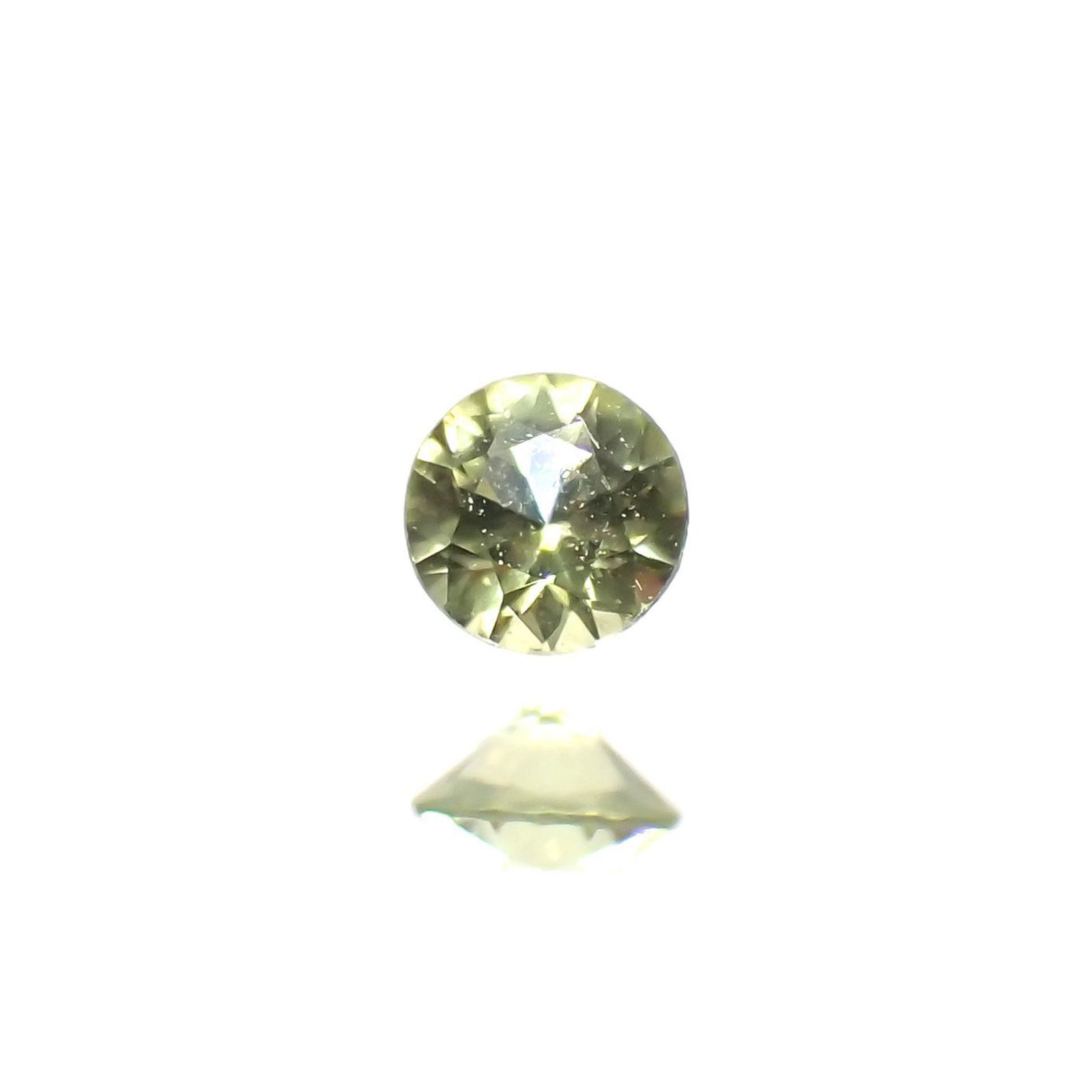パラサイティックペリドット(宝石名ペリドット)採取地：ロシア 0.059ct 識別済[220616236]2.4x2.4mm前後