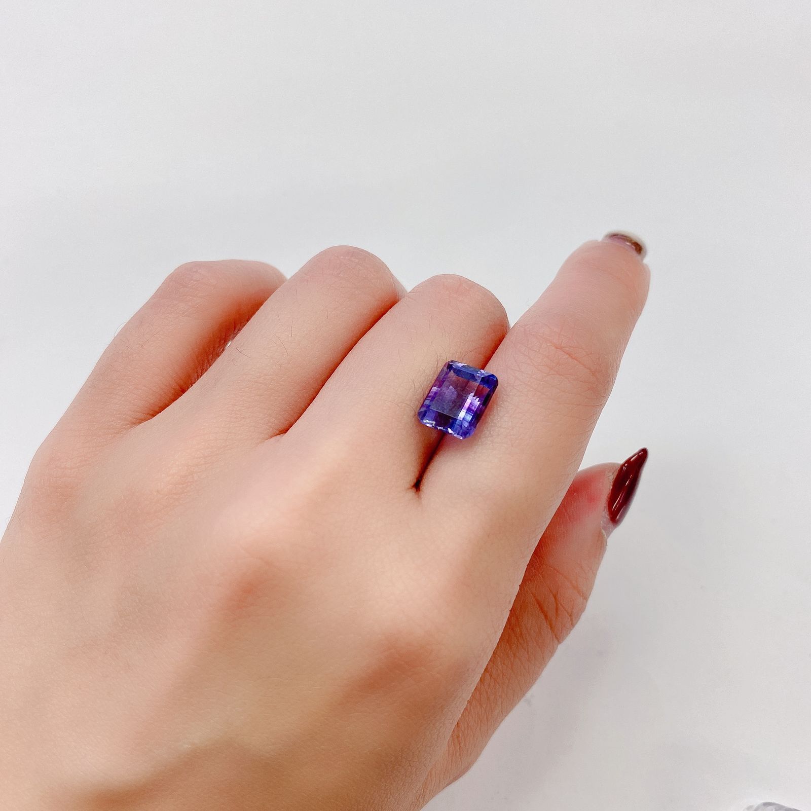 パーティカラーフローライト(宝石名パーティカラード・フルオライト) ブラジル産 4.50ct 識別済[211013220]10.2×8mm前後