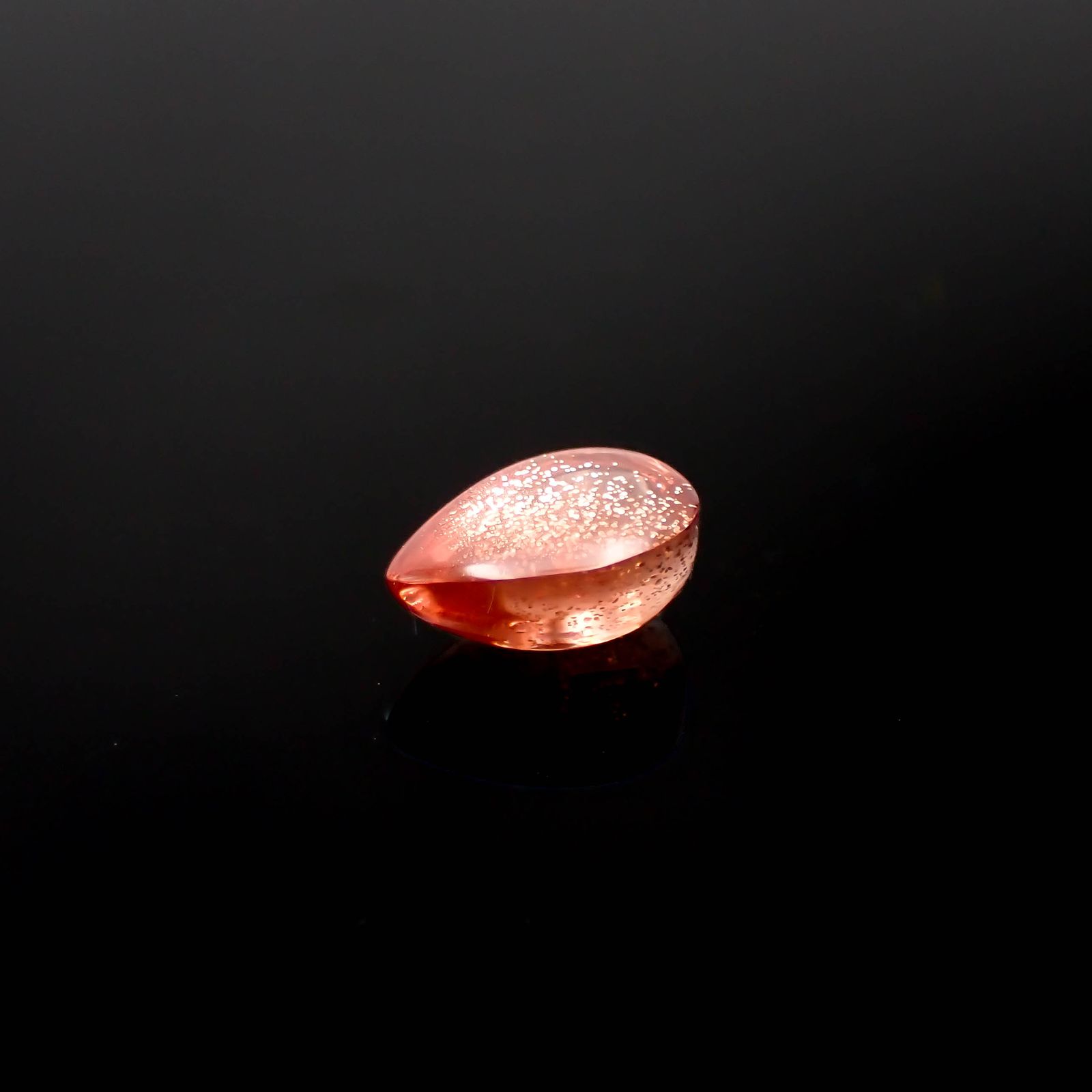 オレゴンサンストーン アメリカ・オレゴン州産 1.57ct[230722686]8.8x5.7mm前後