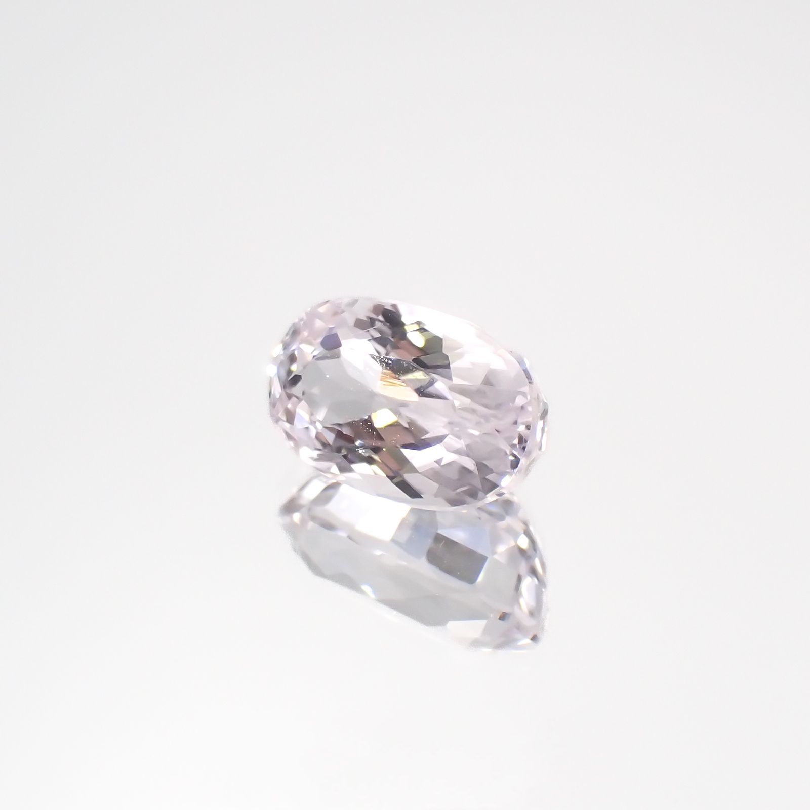 クンツァイト アフガニスタン産 2.24ct[240219607]9.3x5.8mm前後